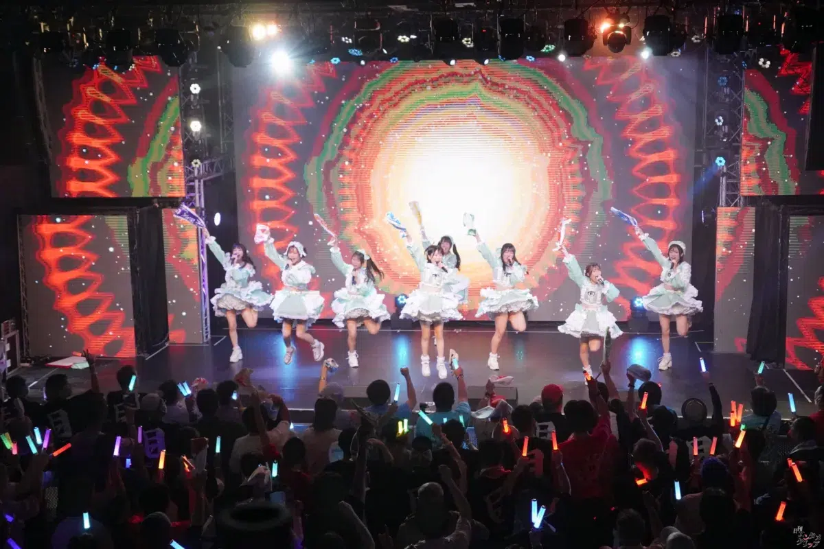 メノニューイヤー、新体制で挑んだ4thワンマンライブ!結成3周年を前に魅せた“365日の軌跡” 96 メノニューイヤー、新体制で挑んだ4thワンマンライブ!結成3周年を前に魅せた“365日の軌跡”