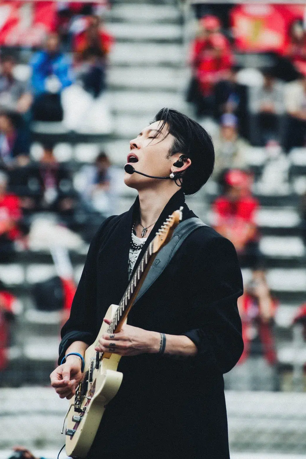 【MIYAVI】世界最高峰の耐久レースWEC日本ラウンドにて日本国歌を披露！ギターパフォーマンスで決勝の幕開けに華を添える！