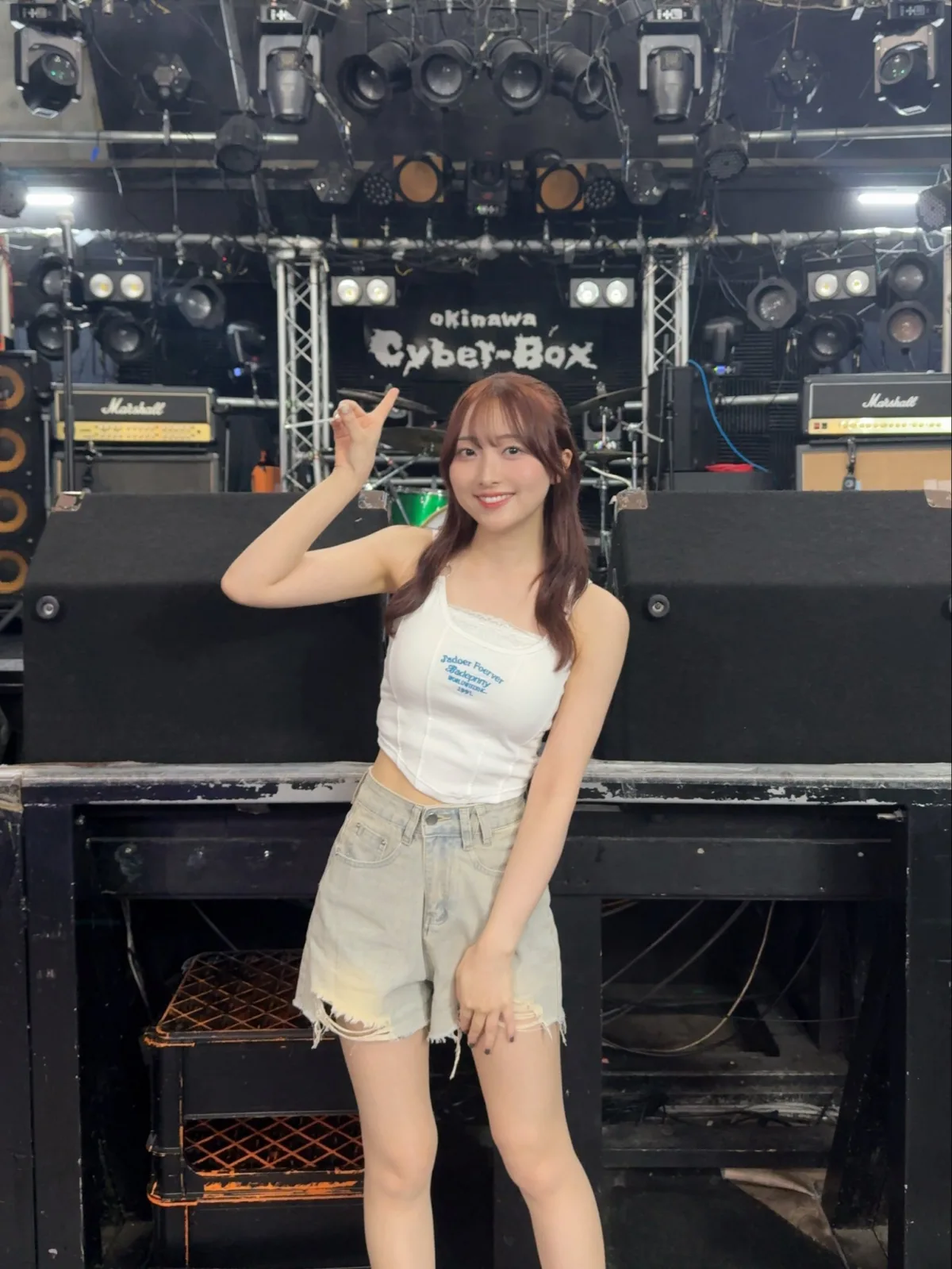 「そのチェリーは反則」きみとバンドの“セクシーすぎる”Shortsが公開3日で100万再生突破！沖縄でのオフショットが話題！3日で100万回再生の快挙