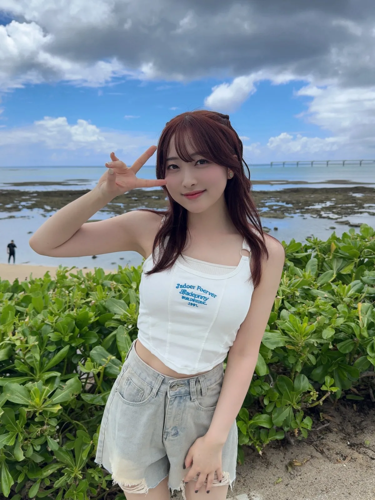 「そのチェリーは反則」きみとバンドの“セクシーすぎる”Shortsが公開3日で100万再生突破！沖縄でのオフショットが話題！3日で100万回再生の快挙