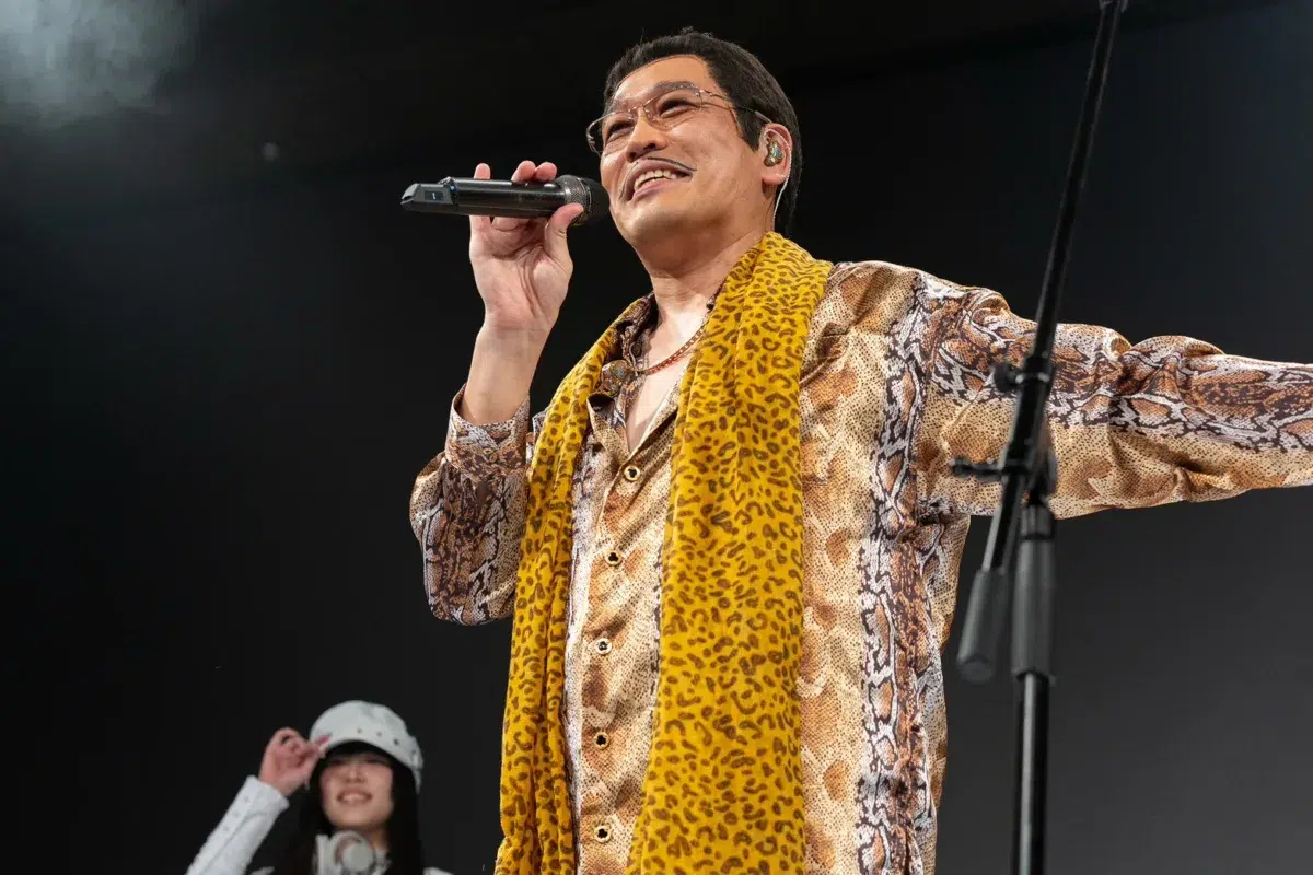 ピコ太郎、一夜限りの「PPAP」10周年メモリアルライブを開催！ 小林幸子、木梨憲武、DJ Hello Kittyら豪華ゲストも登場し祝福！ 「まさか10年やれると思っていなかった」