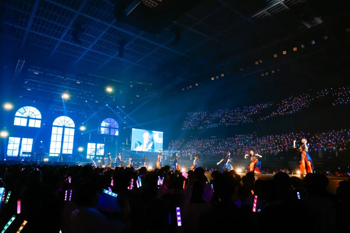櫻坂46、三期生・遠藤理子が座長「15th Single BACKS LIVE!!」を開催！ 二期生・増本綺良の卒業セレモニーも行われ、約8年にわたるアイドル活動に幕を下ろす