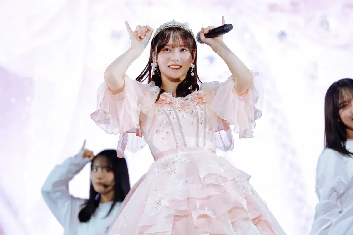 櫻坂46、三期生・遠藤理子が座長「15th Single BACKS LIVE!!」を開催！ 二期生・増本綺良の卒業セレモニーも行われ、約8年にわたるアイドル活動に幕を下ろす