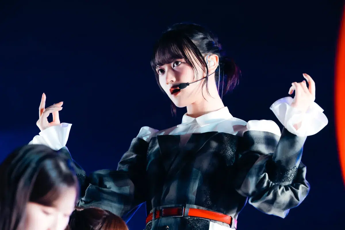 櫻坂46、三期生・遠藤理子が座長「15th Single BACKS LIVE!!」を開催！ 二期生・増本綺良の卒業セレモニーも行われ、約8年にわたるアイドル活動に幕を下ろす