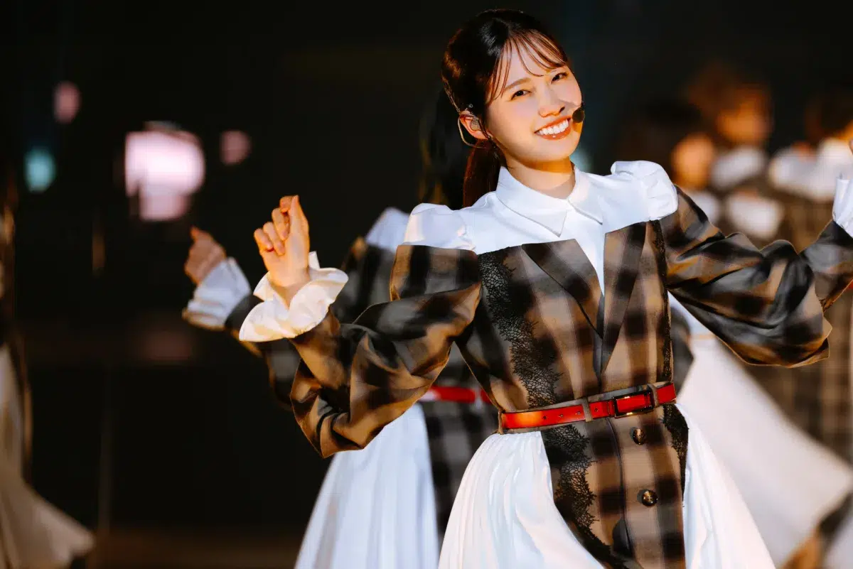 櫻坂46、三期生・遠藤理子が座長「15th Single BACKS LIVE!!」を開催！ 二期生・増本綺良の卒業セレモニーも行われ、約8年にわたるアイドル活動に幕を下ろす