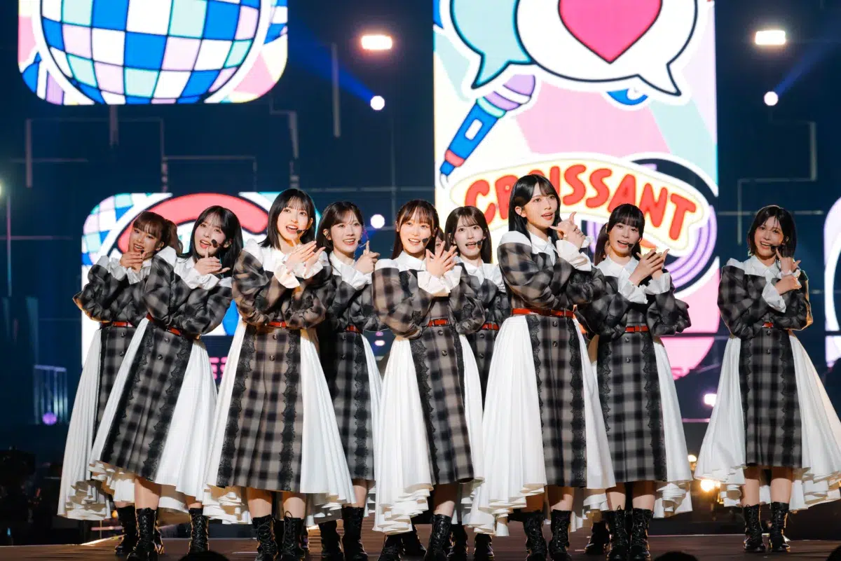 櫻坂46、三期生・遠藤理子が座長「15th Single BACKS LIVE!!」を開催！ 二期生・増本綺良の卒業セレモニーも行われ、約8年にわたるアイドル活動に幕を下ろす