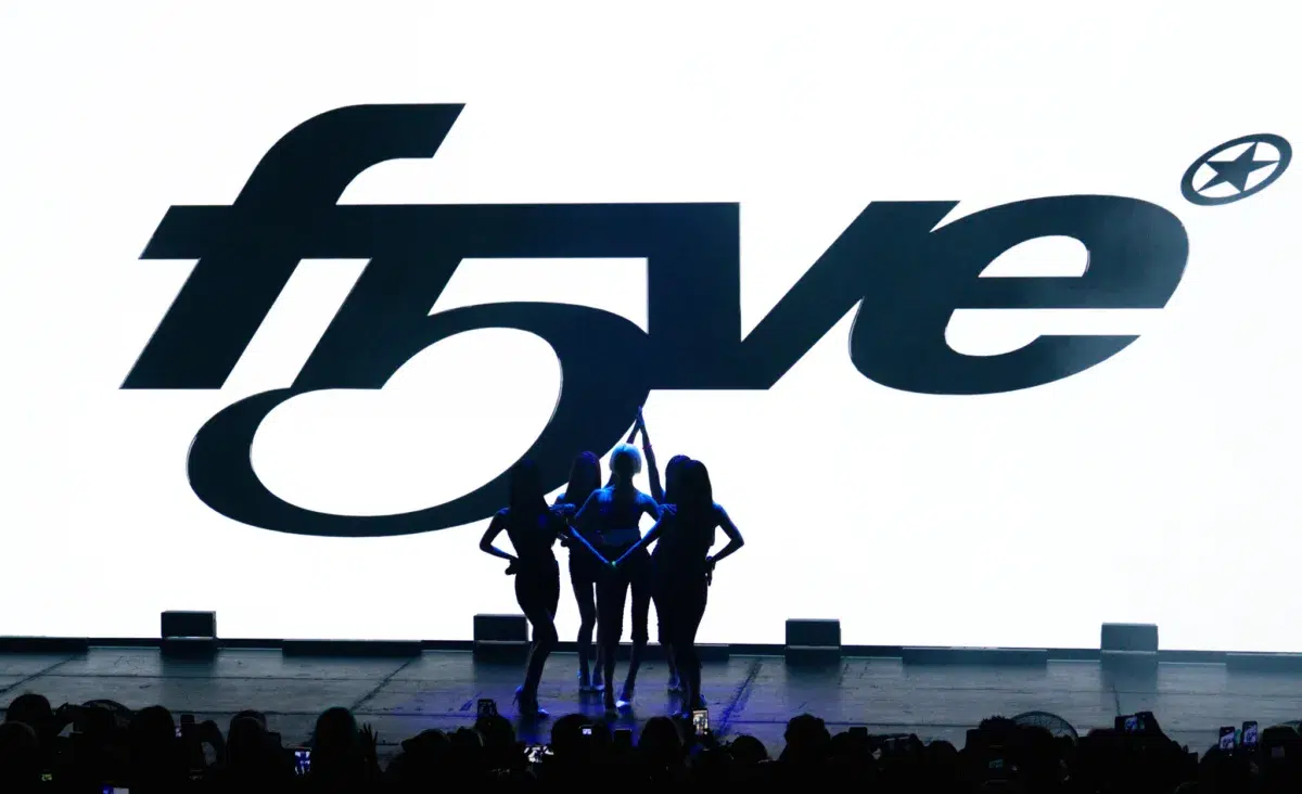 【f5ve】異例の大反響でチケットが即完したロンドンでの初の単独公演ついに開催！！全17曲を披露し、2000人の現地ファンを魅了！