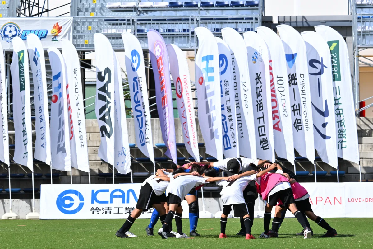 【LDH JAPAN】14回目を迎えるLDH JAPAN主催の小学生フットサル大会『EXILE CUP 2026』今年も決勝大会が愛媛県にて開催！LDH Social Innovation Officerの橘ケンチ、ゲストのEXILE TETSUYA、EXILE NESMITH、CIRRAよりHINATA、MYU.Yが全国優勝を目指すチームを応援！