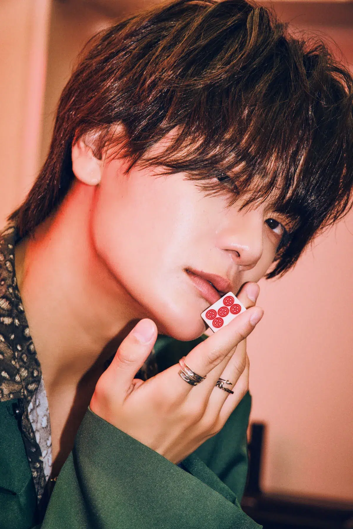 俳優・プロ雀士の堀海登、最新写真集『ひとたらし』は「自己採点120点」! 出来栄えを麻雀の役「国士無双」とアピール 8 俳優・プロ雀士の堀海登、最新写真集『ひとたらし』は「自己採点120点」! 出来栄えを麻雀の役「国士無双」とアピール