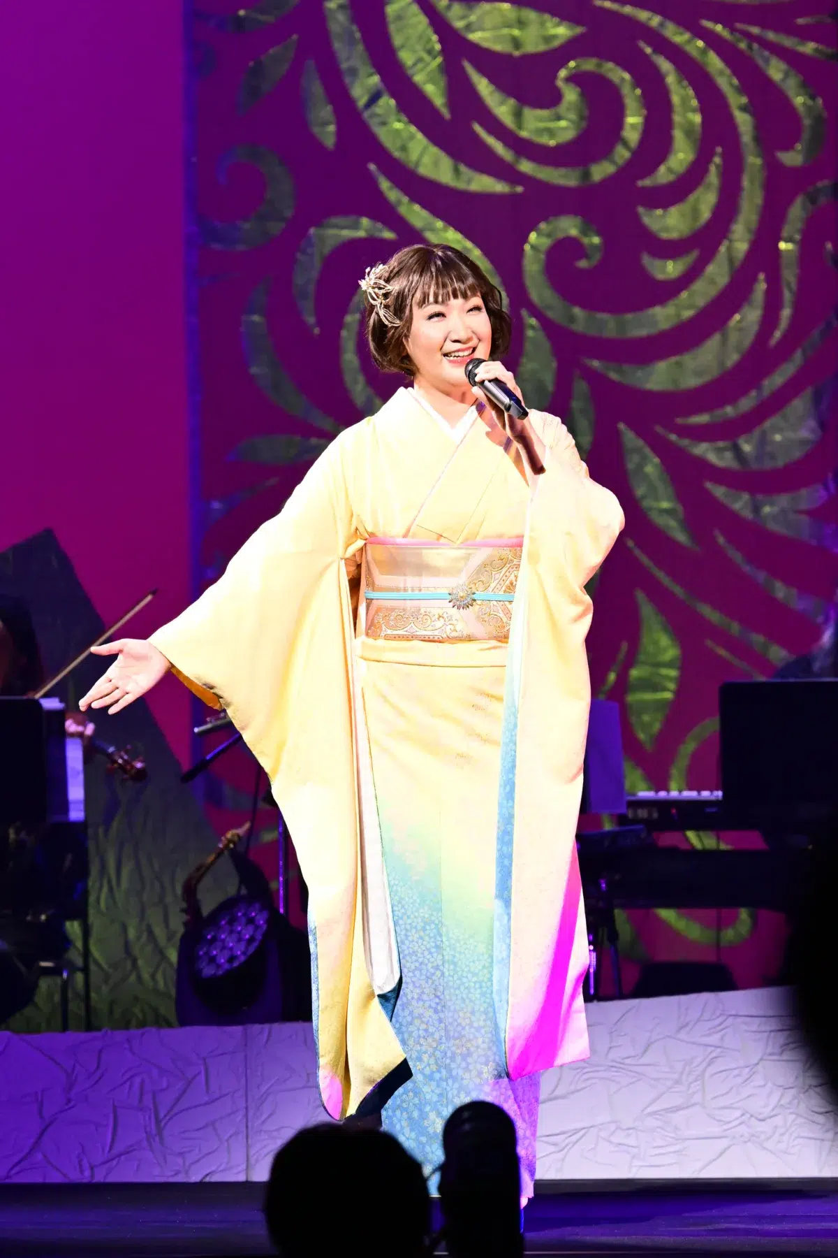 市川由紀乃が東京国際フォーラムでリサイタル。完全復活からの「朧」、新曲「ちりぬるを」など全20曲を熱唱。 台湾開催のイベント出演にも意気込みも。