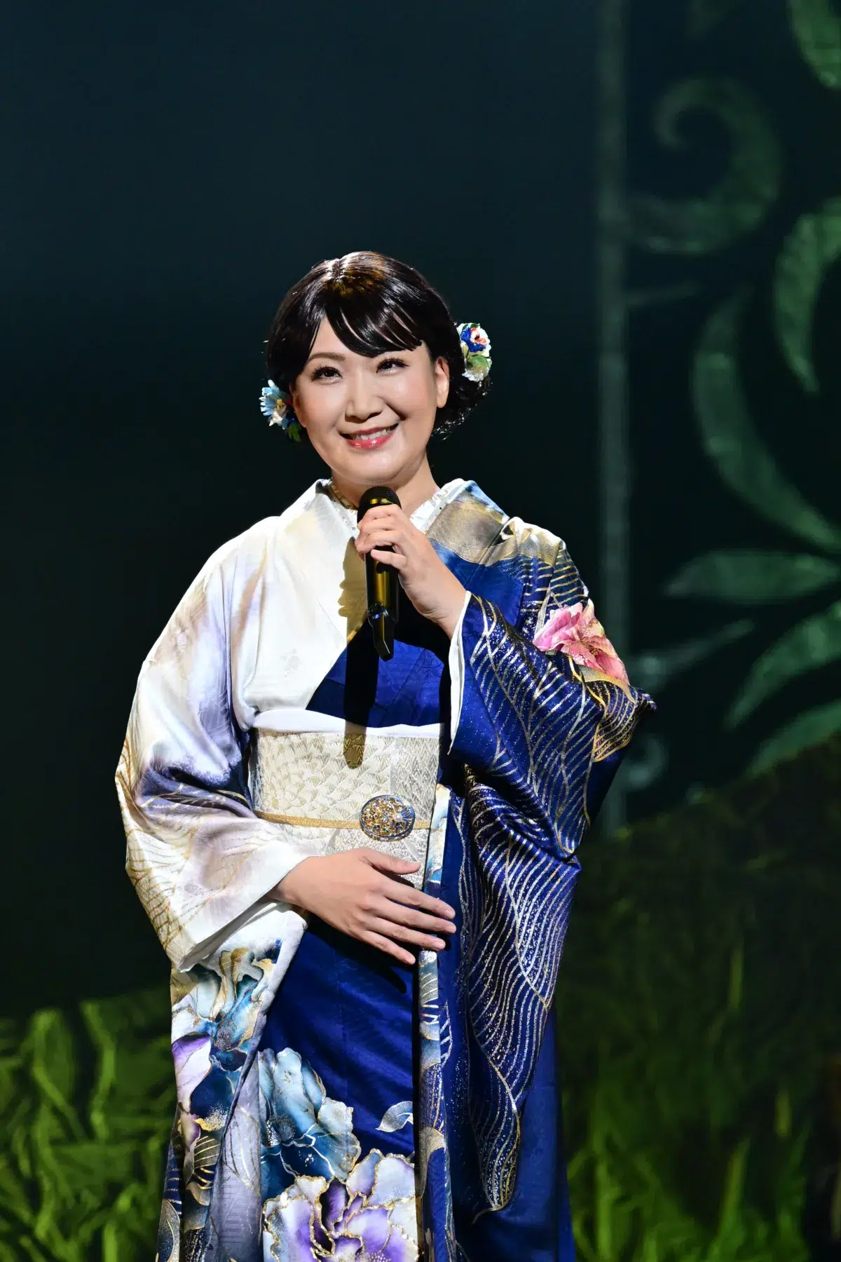 市川由紀乃が東京国際フォーラムでリサイタル。完全復活からの「朧」、新曲「ちりぬるを」など全20曲を熱唱。 台湾開催のイベント出演にも意気込みも。
