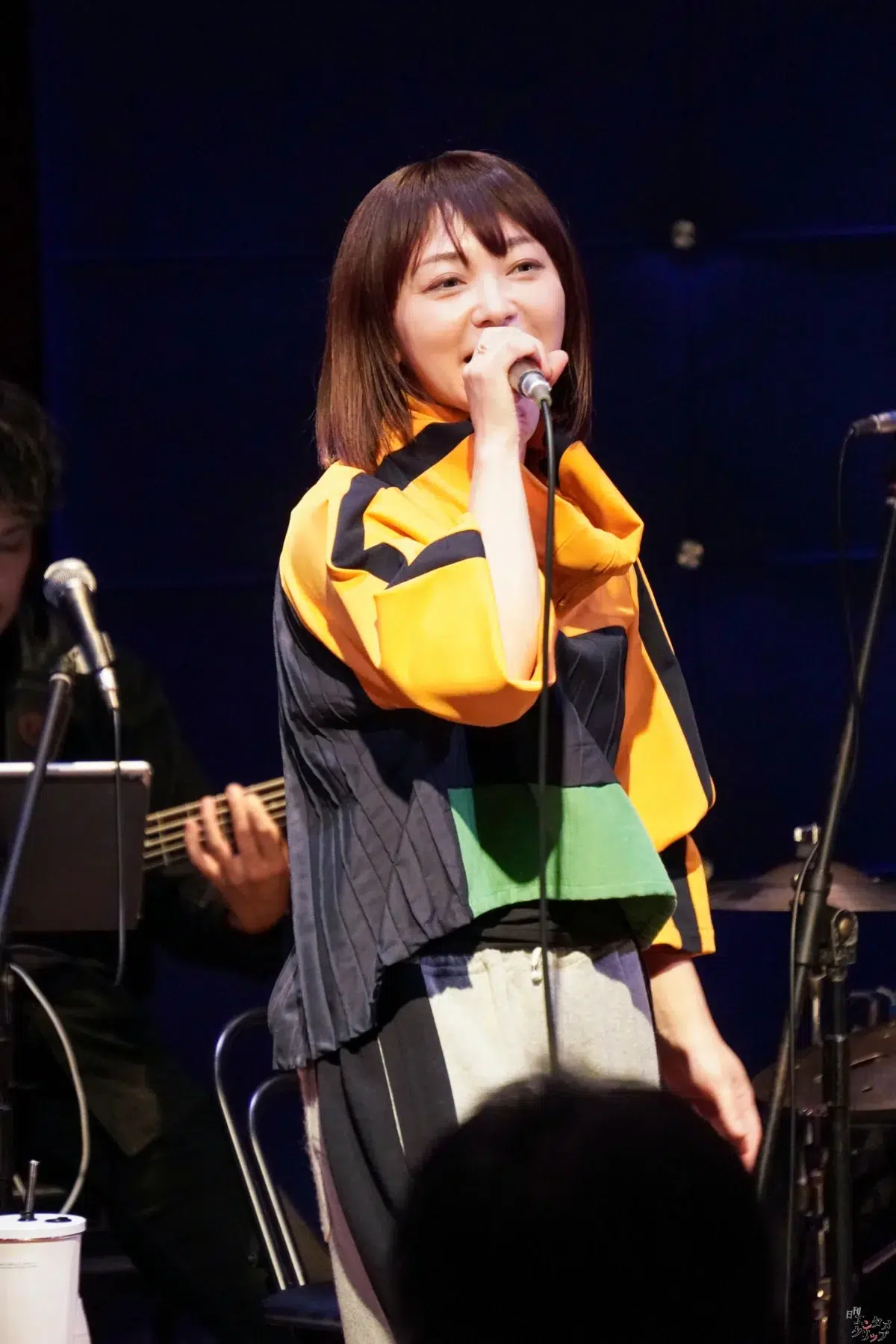 元Folder5・AKINA、29周年記念ライブを開催！175R・SHOGOとの豪華コラボやサックス演奏でファンを魅了