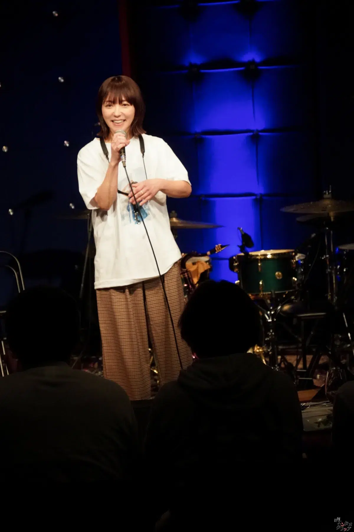 元Folder5・AKINA、29周年記念ライブを開催！175R・SHOGOとの豪華コラボやサックス演奏でファンを魅了