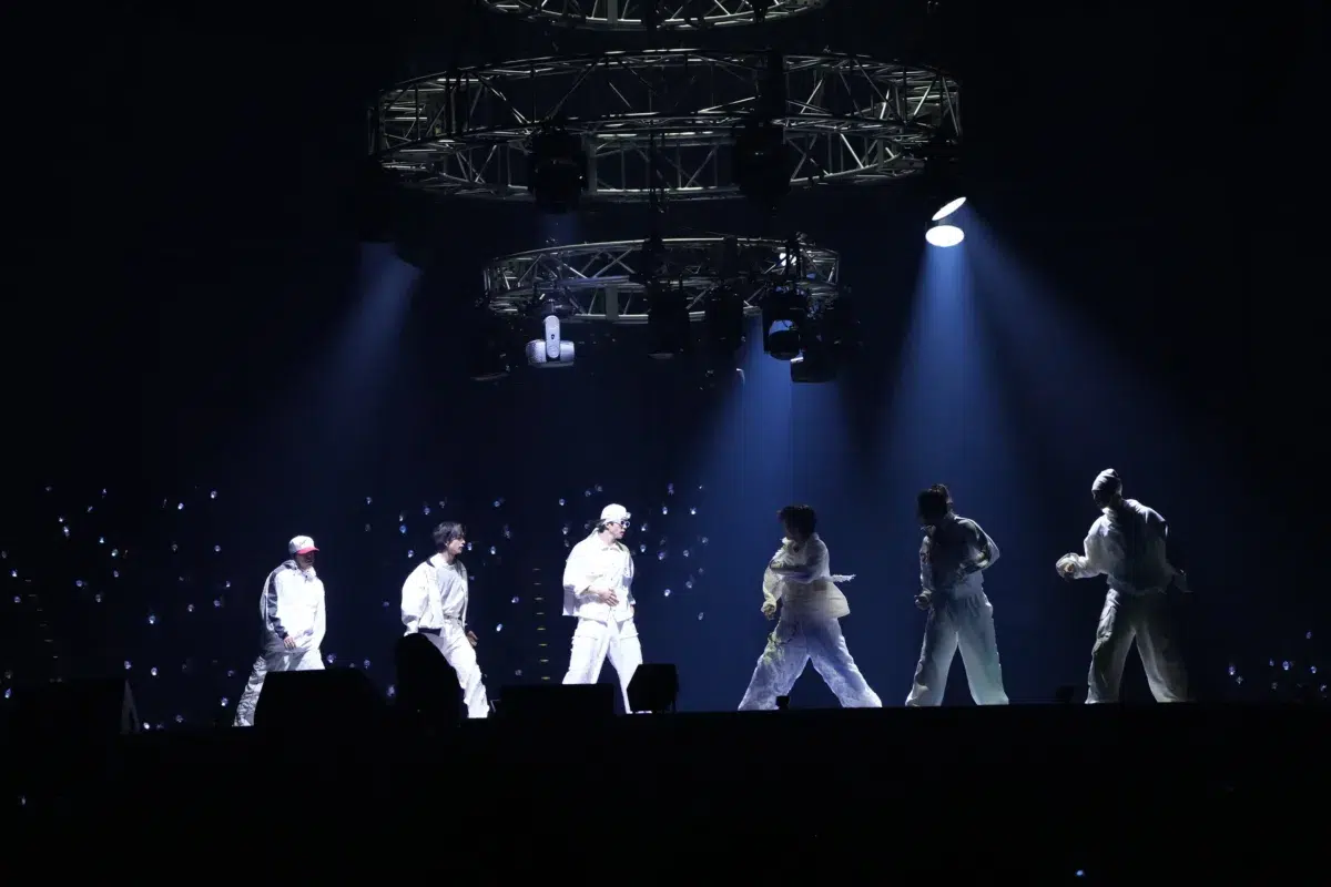【FANTASTICS】“ひまわり”の道が繋いだ全国アリーナツアー完走!ファイナル公演で新曲「Echoes」を初披露!さらに来年のツアー開催も発表!! 13 【FANTASTICS】“ひまわり”の道が繋いだ全国アリーナツアー完走!ファイナル公演で新曲「Echoes」を初披露!さらに来年のツアー開催も発表!!