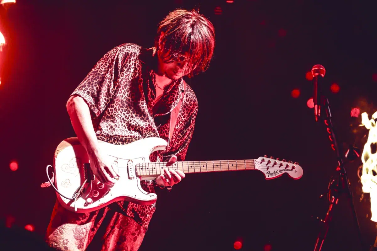 L'Arc-en-Ciel結成35周年アリーナツアーが開幕！新曲「総天然色」披露＆熱狂の代々木公演レポート