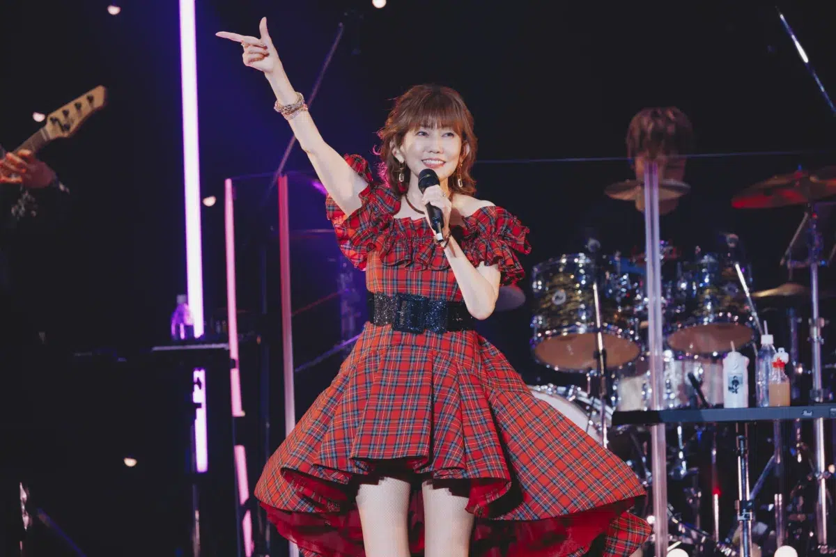 松本伊代デビュー45周年記念ライブ！新曲「Happy Lovely」初披露＆当時のオマージュ衣装も復活