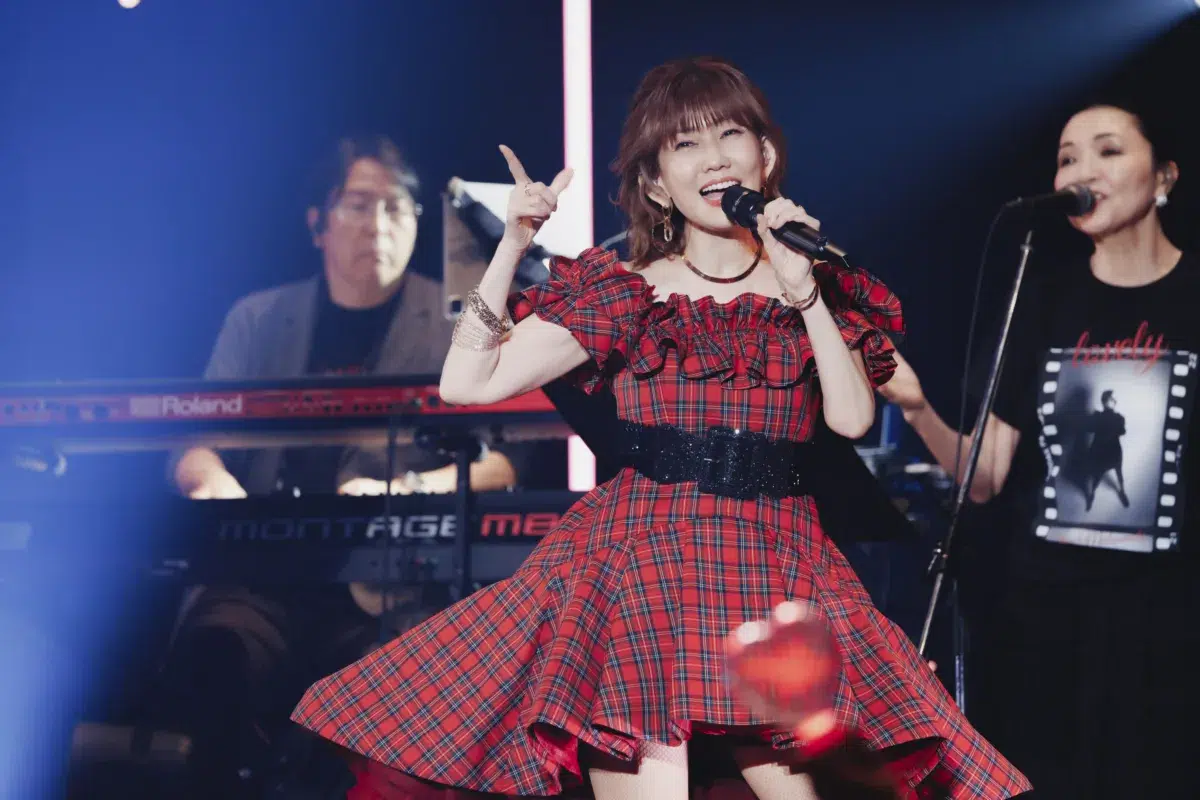 松本伊代デビュー45周年記念ライブ！新曲「Happy Lovely」初披露＆当時のオマージュ衣装も復活