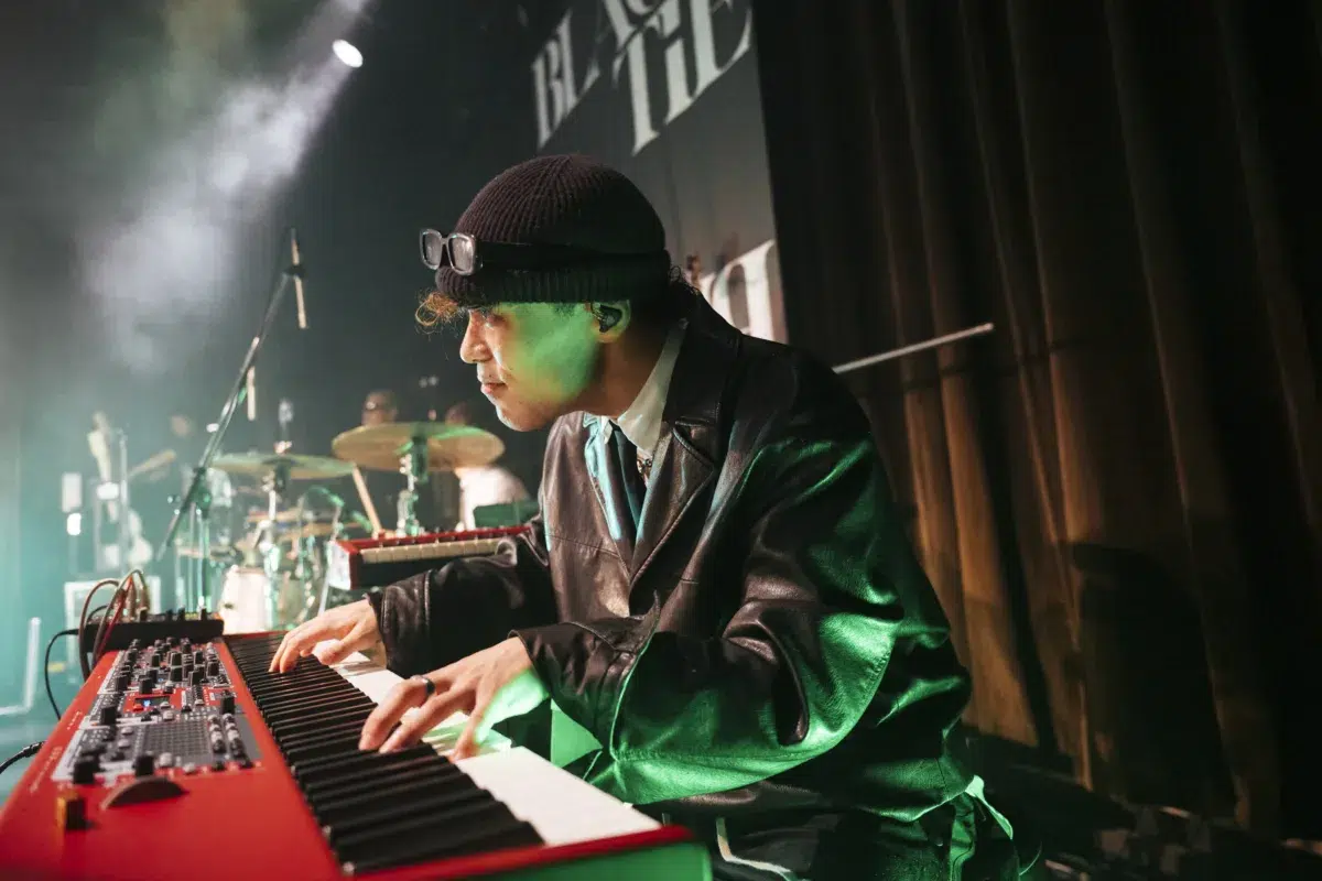 Novel Core、新体制のTHE WILL RABBITSとともに完全ソールドアウトの渋谷WWW X 2daysで熱狂のフロアを生み出し、全国ライブハウスツアー開幕