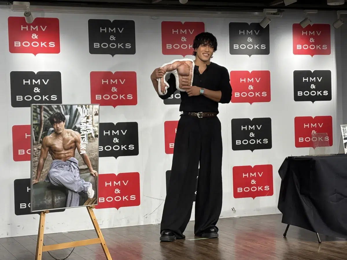 GENERATIONS中務裕太、初写真集『1000%』発売当日に異例の重版決定！過酷な肉体改造や“筋肉クッション”制作秘話を明かす