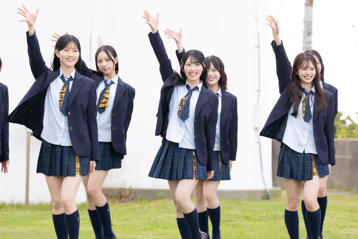 AKB48、メジャーデビュー20周年記念『会いたかった 2026』MVを10月25日公開!聖地・洲埼灯台で撮影、センター佐藤綺星ら若手16名が出演 4 AKB48、メジャーデビュー20周年記念『会いたかった 2026』MVを10月25日公開!聖地・洲埼灯台で撮影、センター佐藤綺星ら若手16名が出演
