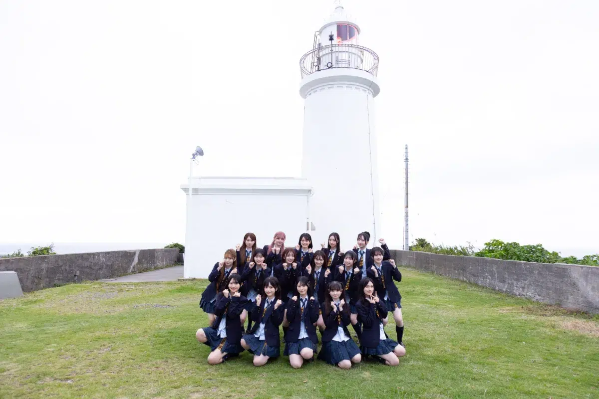 AKB48、メジャーデビュー20周年記念『会いたかった 2026』MVを10月25日公開!聖地・洲埼灯台で撮影、センター佐藤綺星ら若手16名が出演 8 AKB48、メジャーデビュー20周年記念『会いたかった 2026』MVを10月25日公開!聖地・洲埼灯台で撮影、センター佐藤綺星ら若手16名が出演