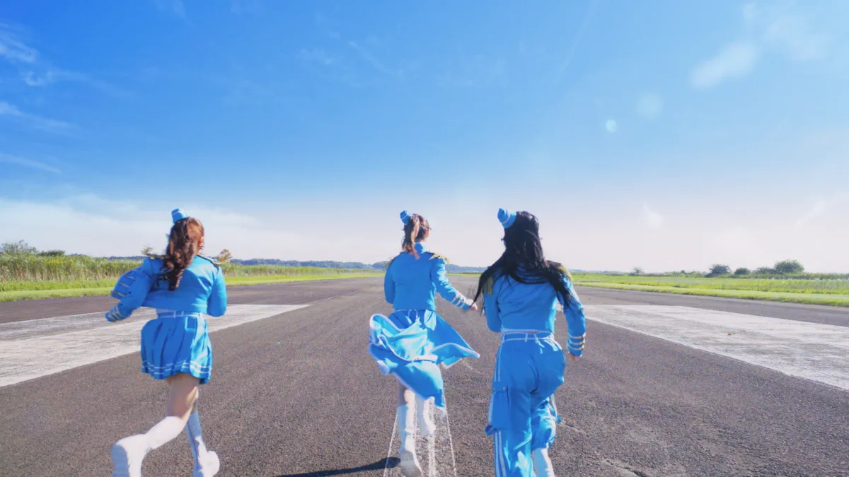 ClariS 32ndシングル「シンクロブルー」Music Video公開！さらに、FC早期予約＆店舗購入者特典絵柄も解禁！