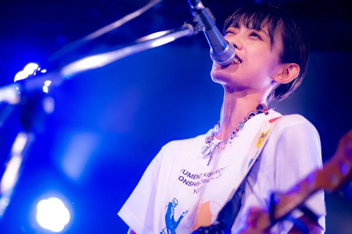 岸本ゆめの、カジヒデキ提供曲から中島卓偉の新曲初披露まで！ロックもレゲエもソウルも自在に乗りこなす圧倒的ボーカルで新代田FEVERを揺らした渾身のステージ