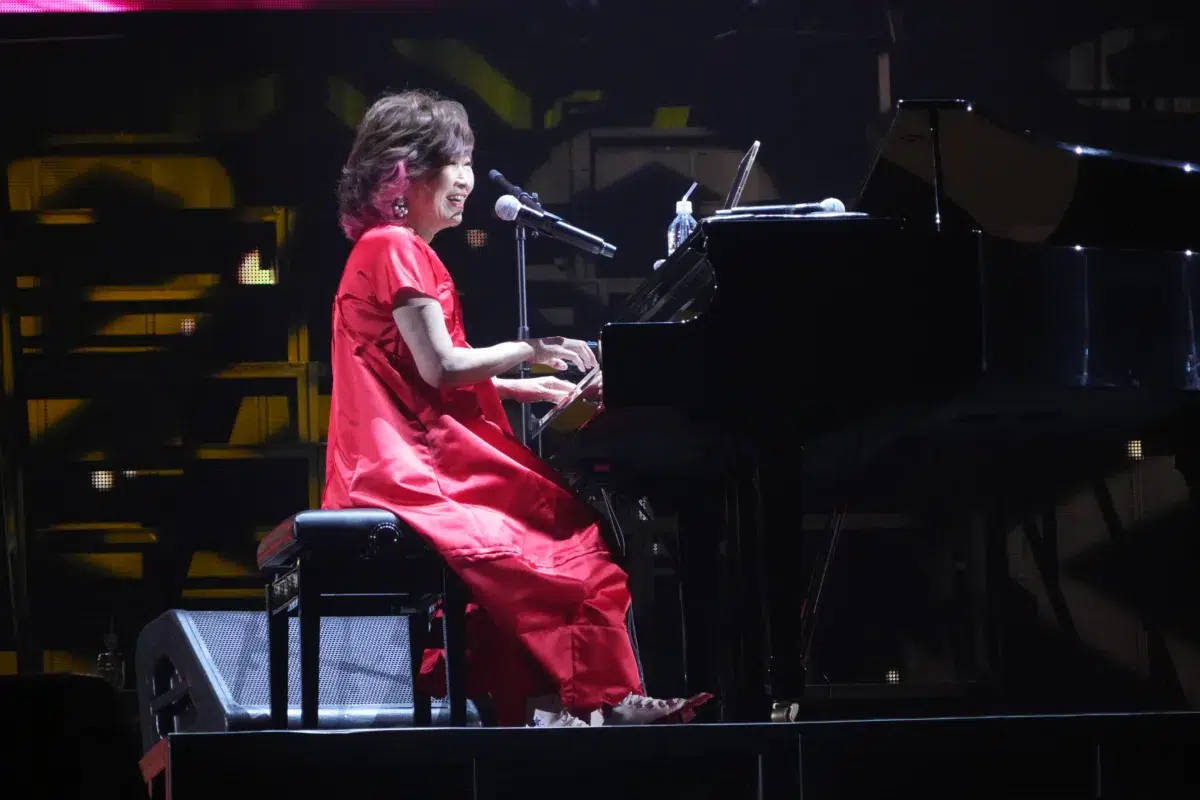 リスナーが豪華パフォーマンスに歓喜!フィナーレは12,000人で「さようなら!」『ナインティナインのオールナイトニッポン歌謡祭』 14 リスナーが豪華パフォーマンスに歓喜!フィナーレは12,000人で「さようなら!」『ナインティナインのオールナイトニッポン歌謡祭』