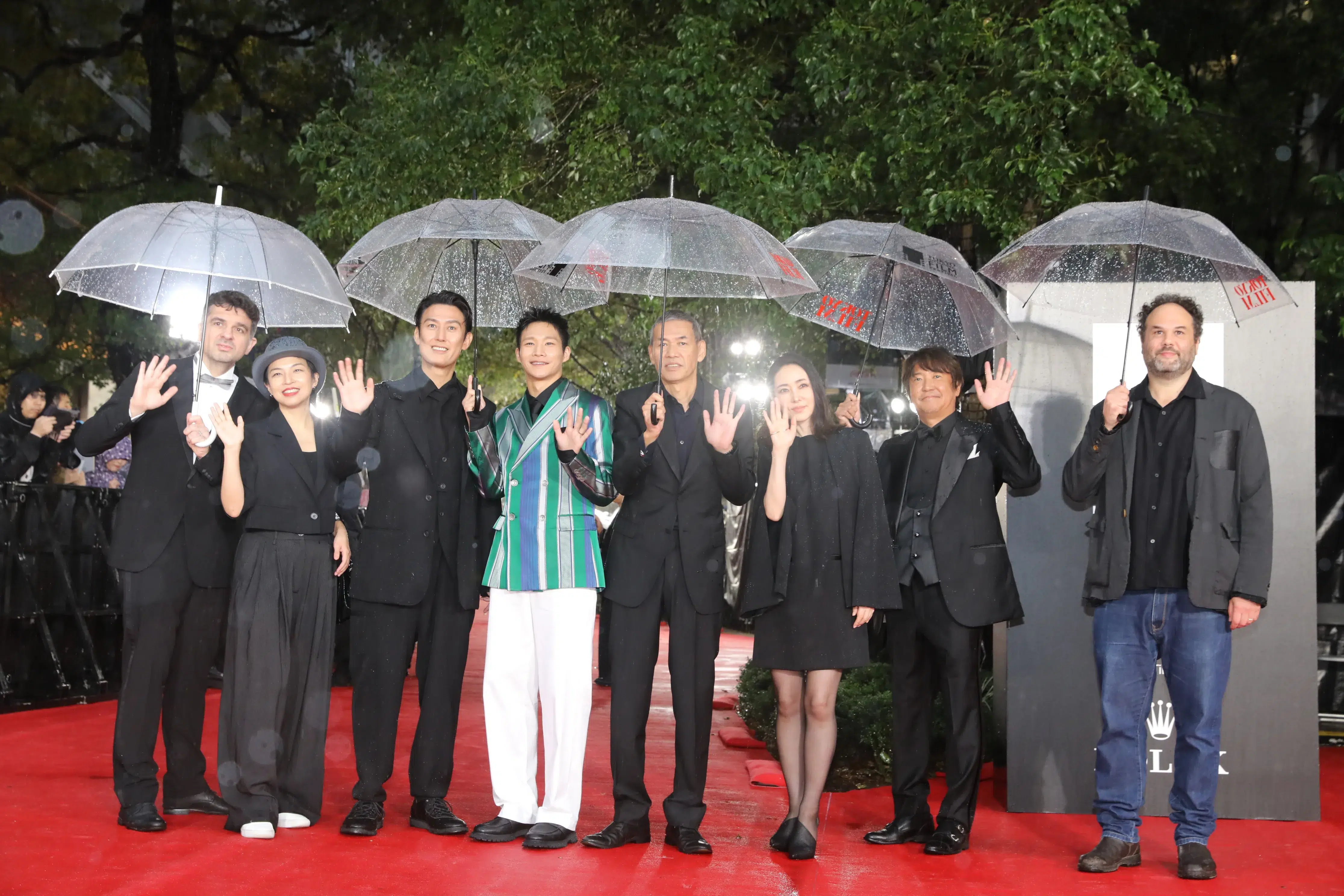 【第39回東京国際映画祭】中島健人、岡田准一ら総勢262名がレッドカーペットに集結!雨を飾る華やかな開幕セレモニー 405 【第39回東京国際映画祭】中島健人、岡田准一ら総勢262名がレッドカーペットに集結!雨を飾る華やかな開幕セレモニー