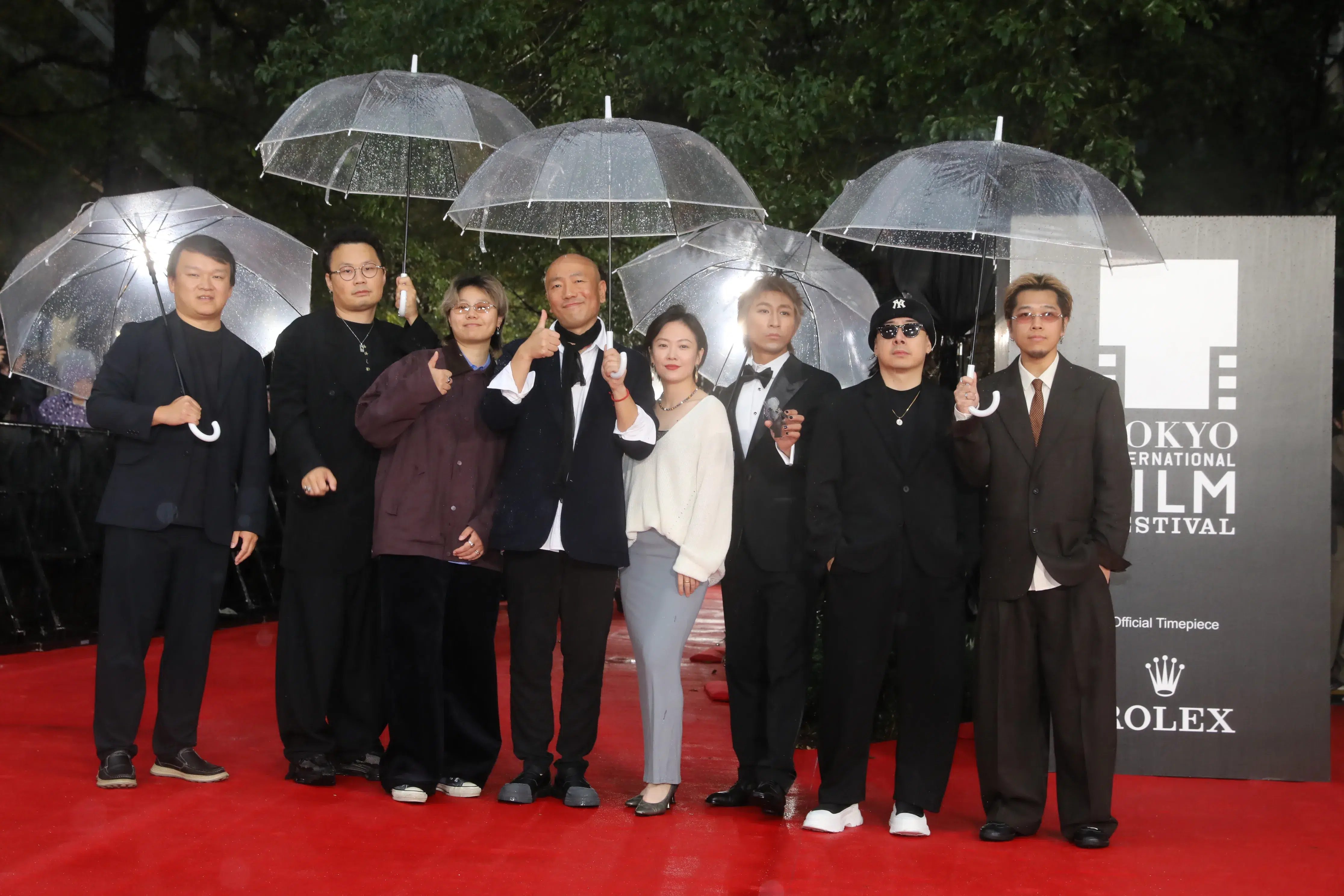 【第39回東京国際映画祭】中島健人、岡田准一ら総勢262名がレッドカーペットに集結!雨を飾る華やかな開幕セレモニー 402 【第39回東京国際映画祭】中島健人、岡田准一ら総勢262名がレッドカーペットに集結!雨を飾る華やかな開幕セレモニー