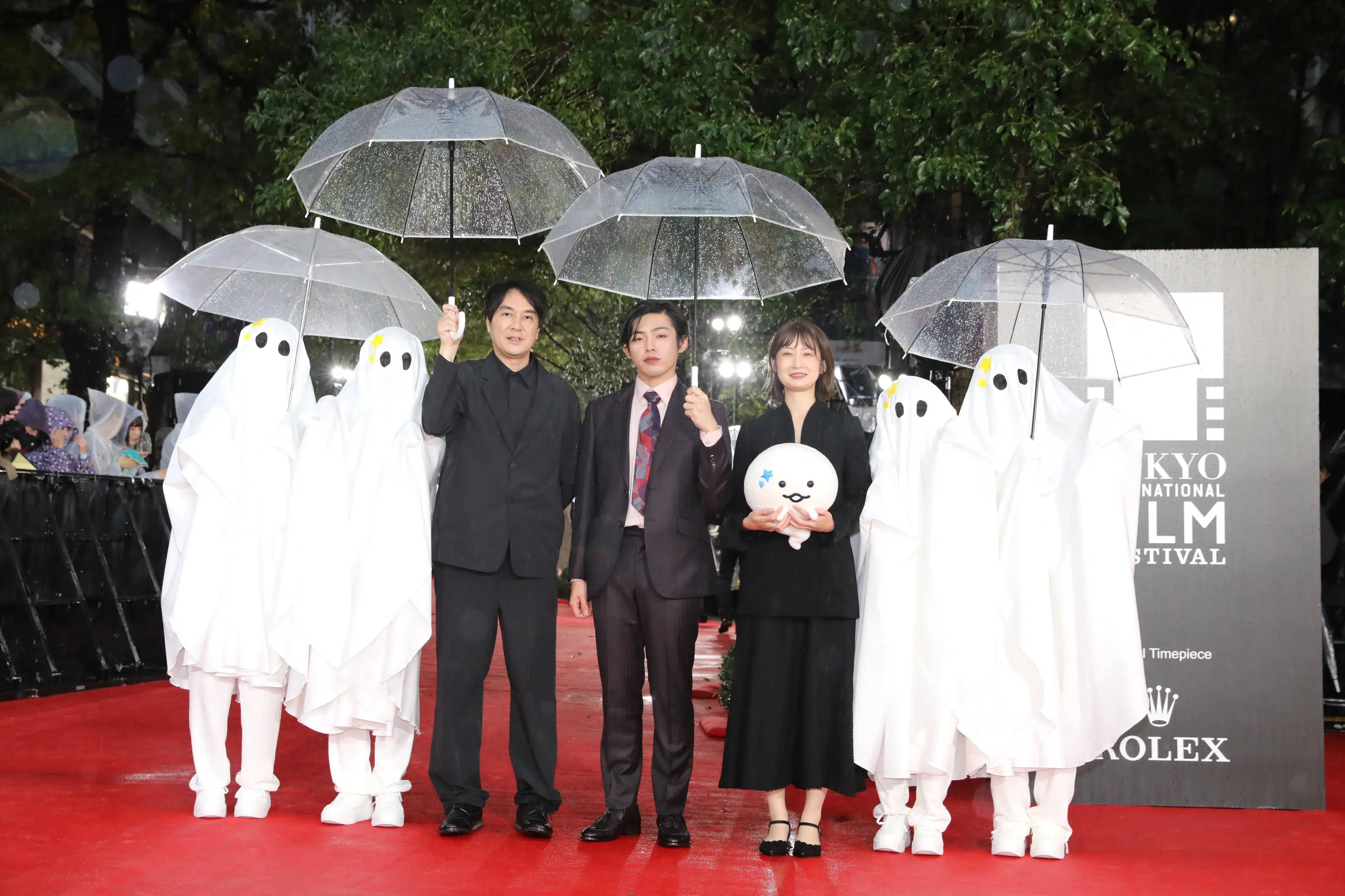 【第39回東京国際映画祭】中島健人、岡田准一ら総勢262名がレッドカーペットに集結!雨を飾る華やかな開幕セレモニー 397 【第39回東京国際映画祭】中島健人、岡田准一ら総勢262名がレッドカーペットに集結!雨を飾る華やかな開幕セレモニー