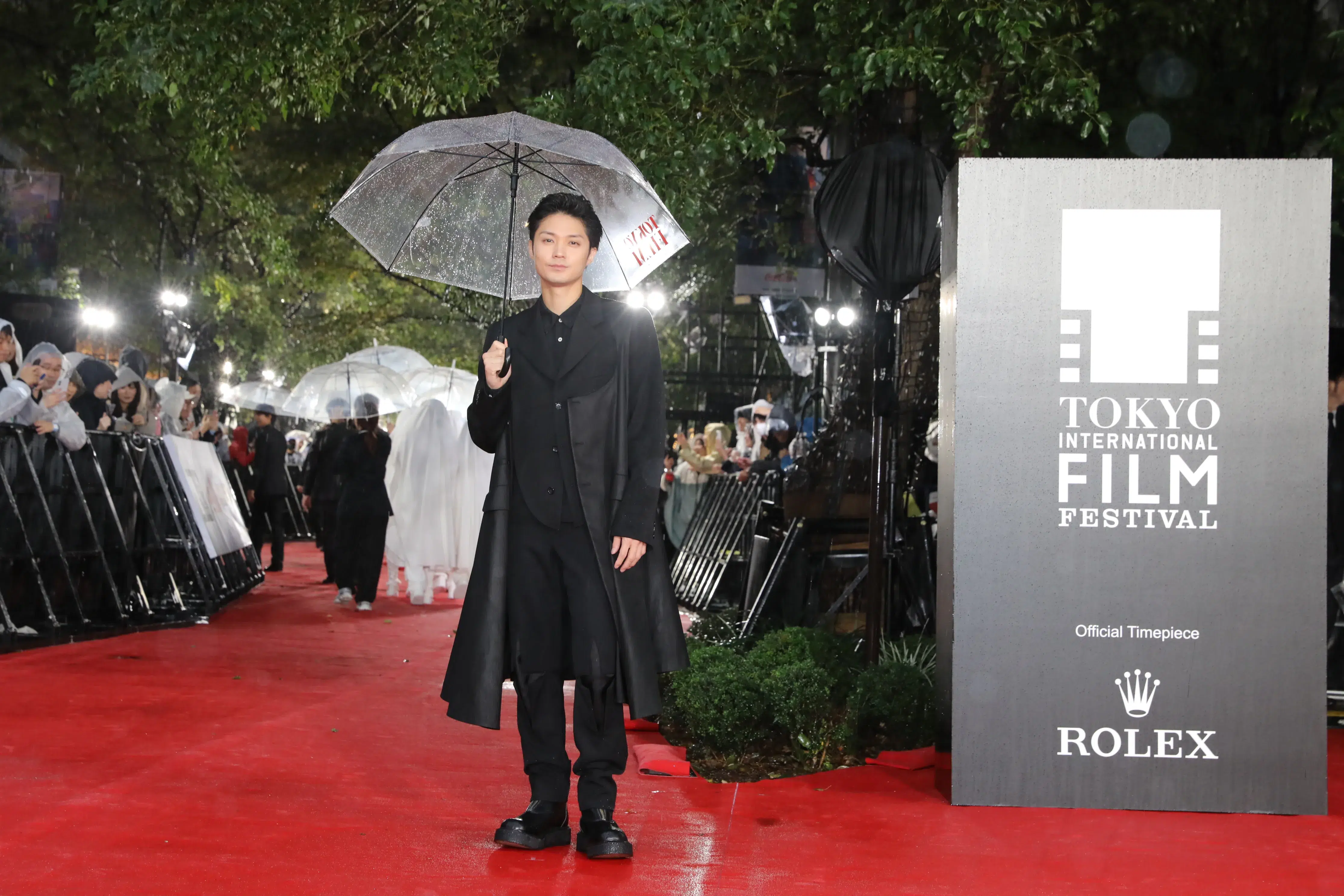 【第39回東京国際映画祭】中島健人、岡田准一ら総勢262名がレッドカーペットに集結!雨を飾る華やかな開幕セレモニー 395 【第39回東京国際映画祭】中島健人、岡田准一ら総勢262名がレッドカーペットに集結!雨を飾る華やかな開幕セレモニー