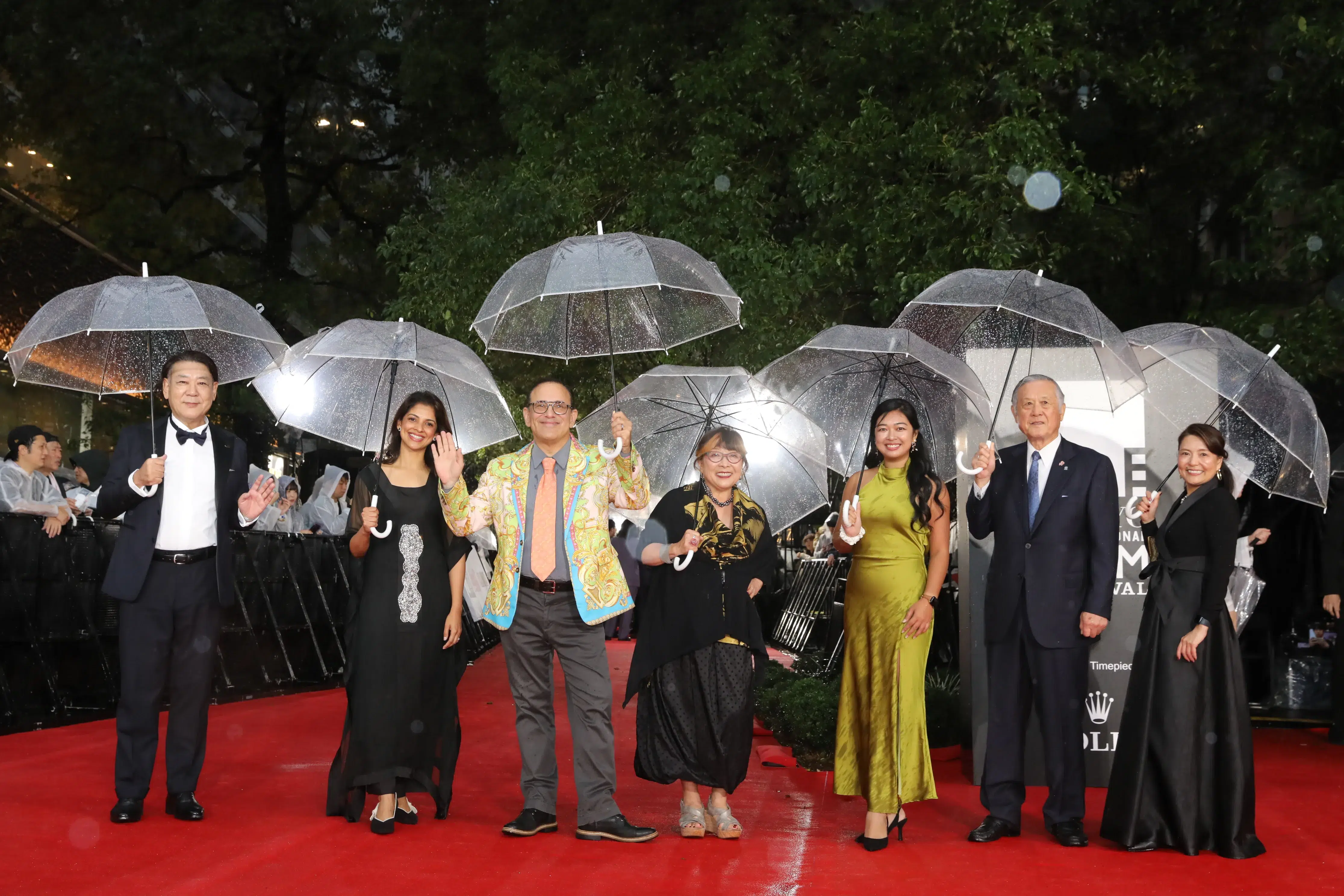 【第39回東京国際映画祭】中島健人、岡田准一ら総勢262名がレッドカーペットに集結!雨を飾る華やかな開幕セレモニー 381 【第39回東京国際映画祭】中島健人、岡田准一ら総勢262名がレッドカーペットに集結!雨を飾る華やかな開幕セレモニー