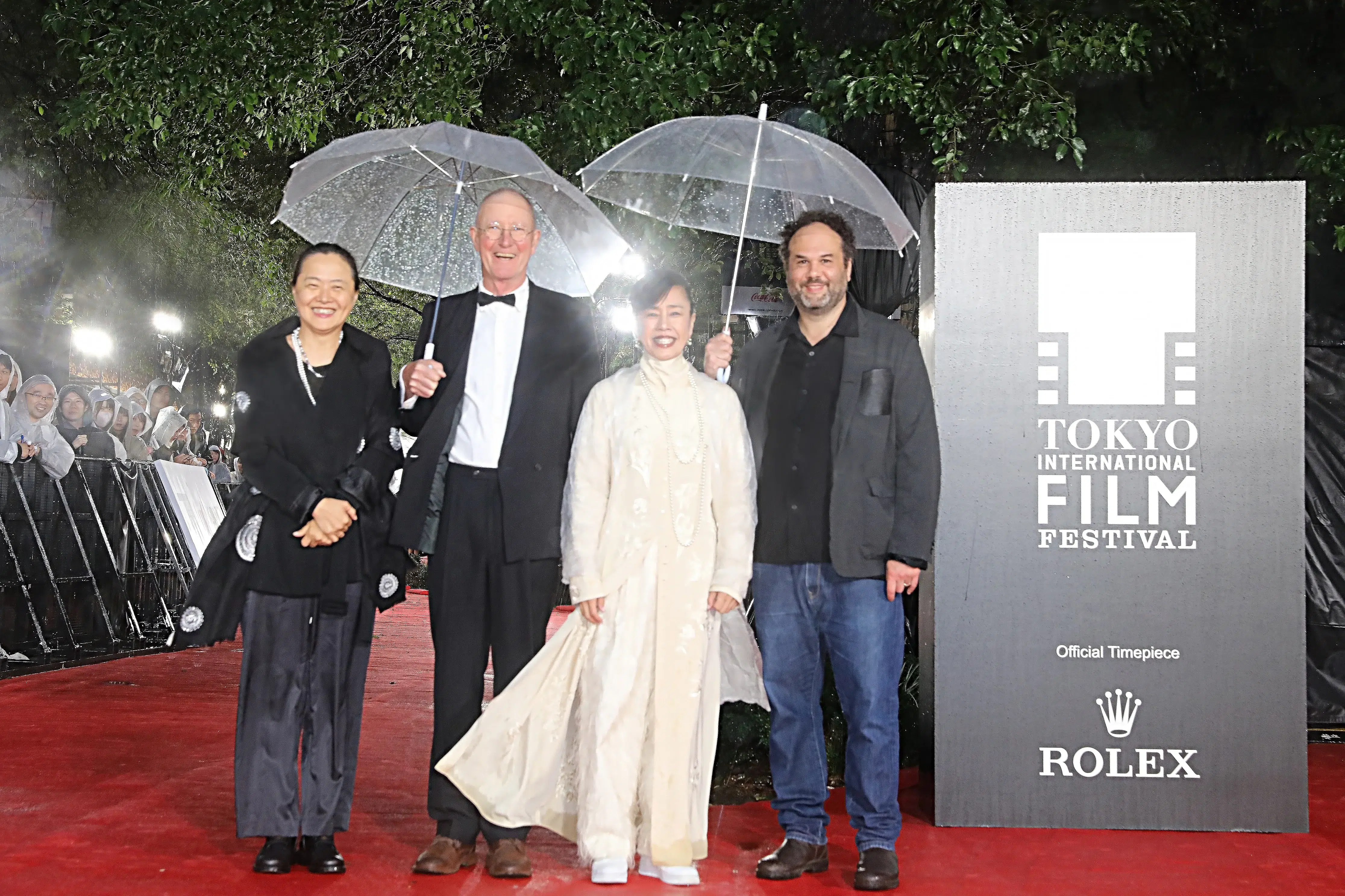 【第39回東京国際映画祭】中島健人、岡田准一ら総勢262名がレッドカーペットに集結!雨を飾る華やかな開幕セレモニー 369 【第39回東京国際映画祭】中島健人、岡田准一ら総勢262名がレッドカーペットに集結!雨を飾る華やかな開幕セレモニー