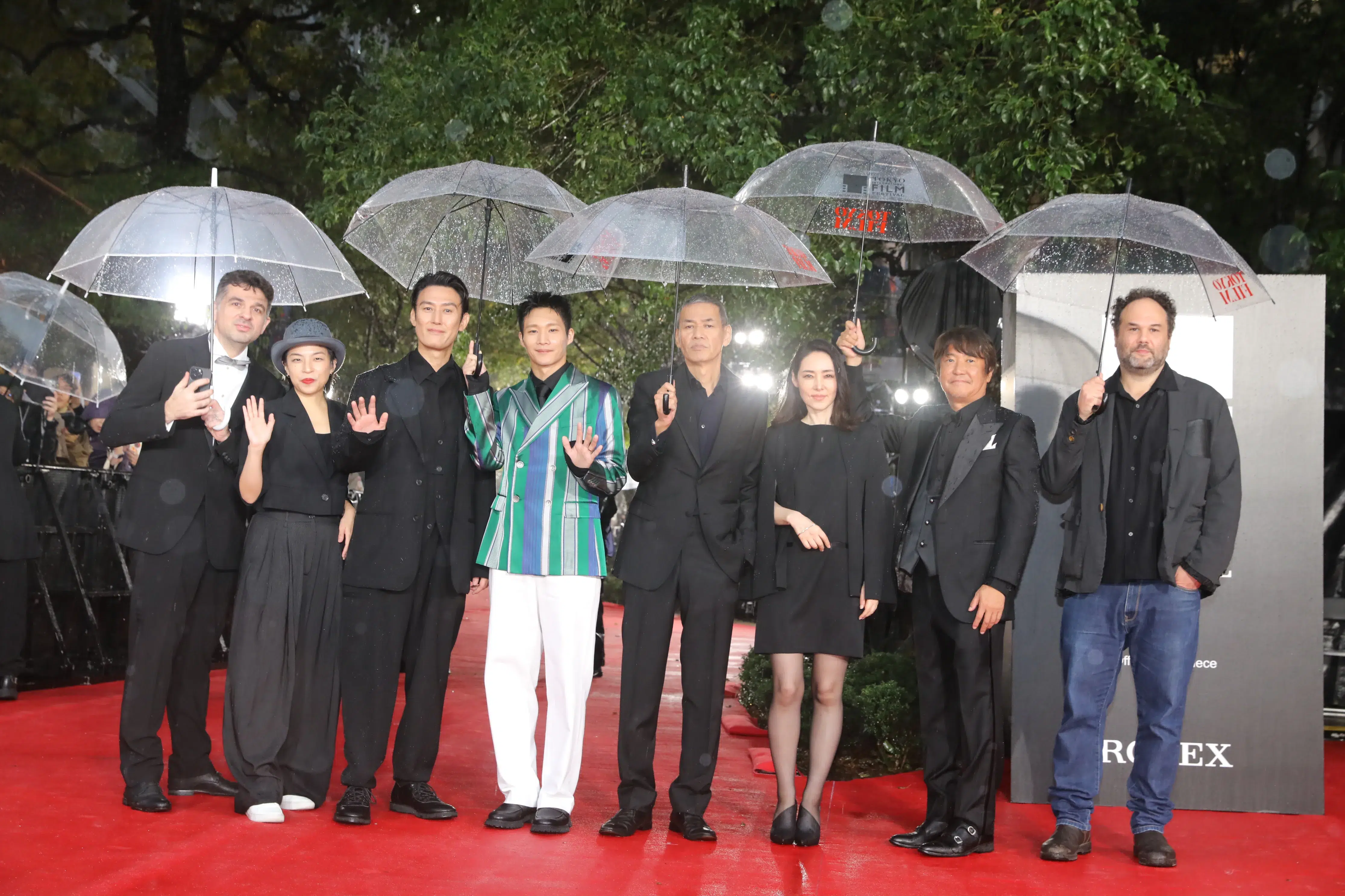 【第39回東京国際映画祭】中島健人、岡田准一ら総勢262名がレッドカーペットに集結!雨を飾る華やかな開幕セレモニー 365 【第39回東京国際映画祭】中島健人、岡田准一ら総勢262名がレッドカーペットに集結!雨を飾る華やかな開幕セレモニー