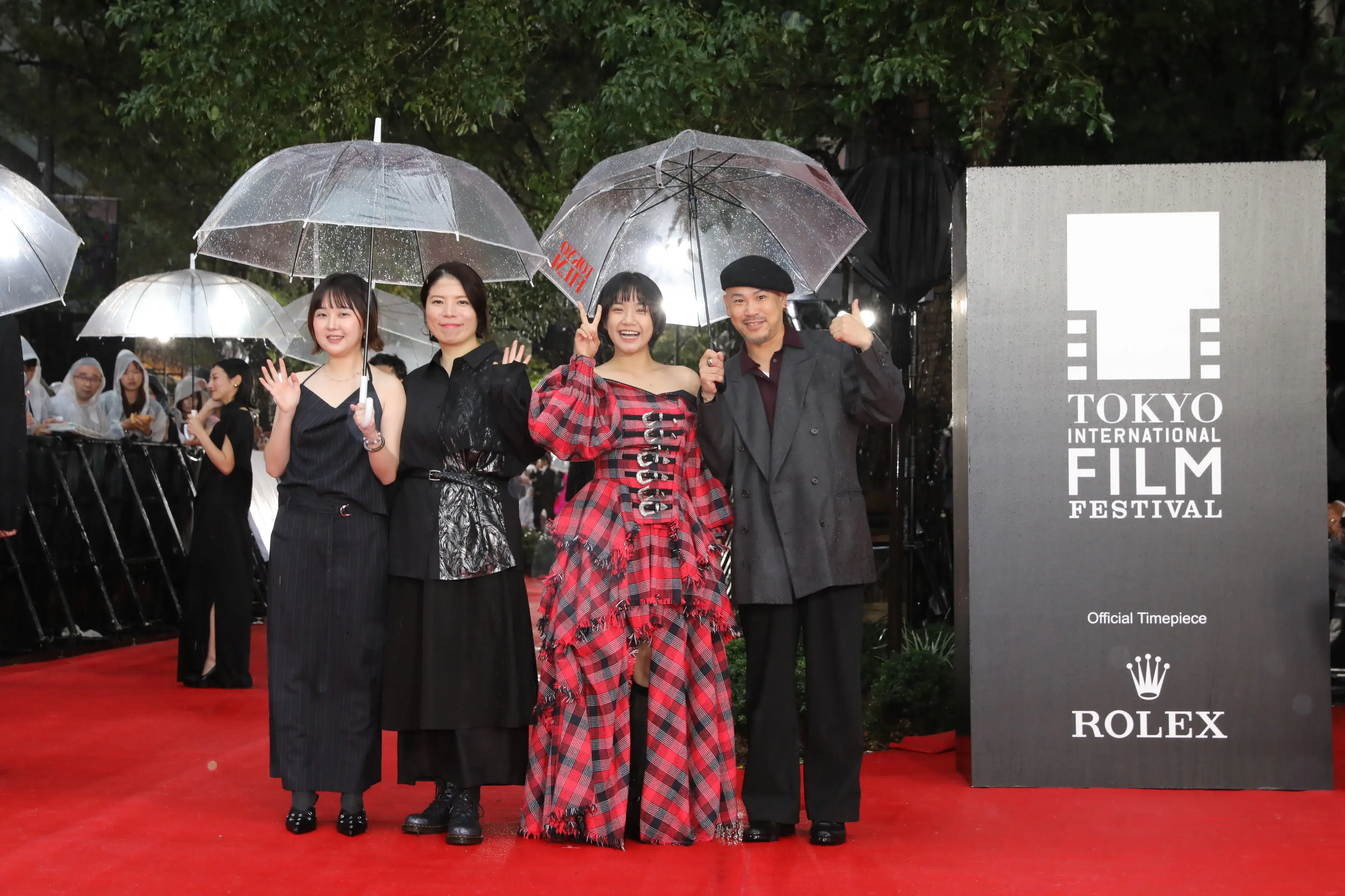 【第39回東京国際映画祭】中島健人、岡田准一ら総勢262名がレッドカーペットに集結!雨を飾る華やかな開幕セレモニー 357 【第39回東京国際映画祭】中島健人、岡田准一ら総勢262名がレッドカーペットに集結!雨を飾る華やかな開幕セレモニー