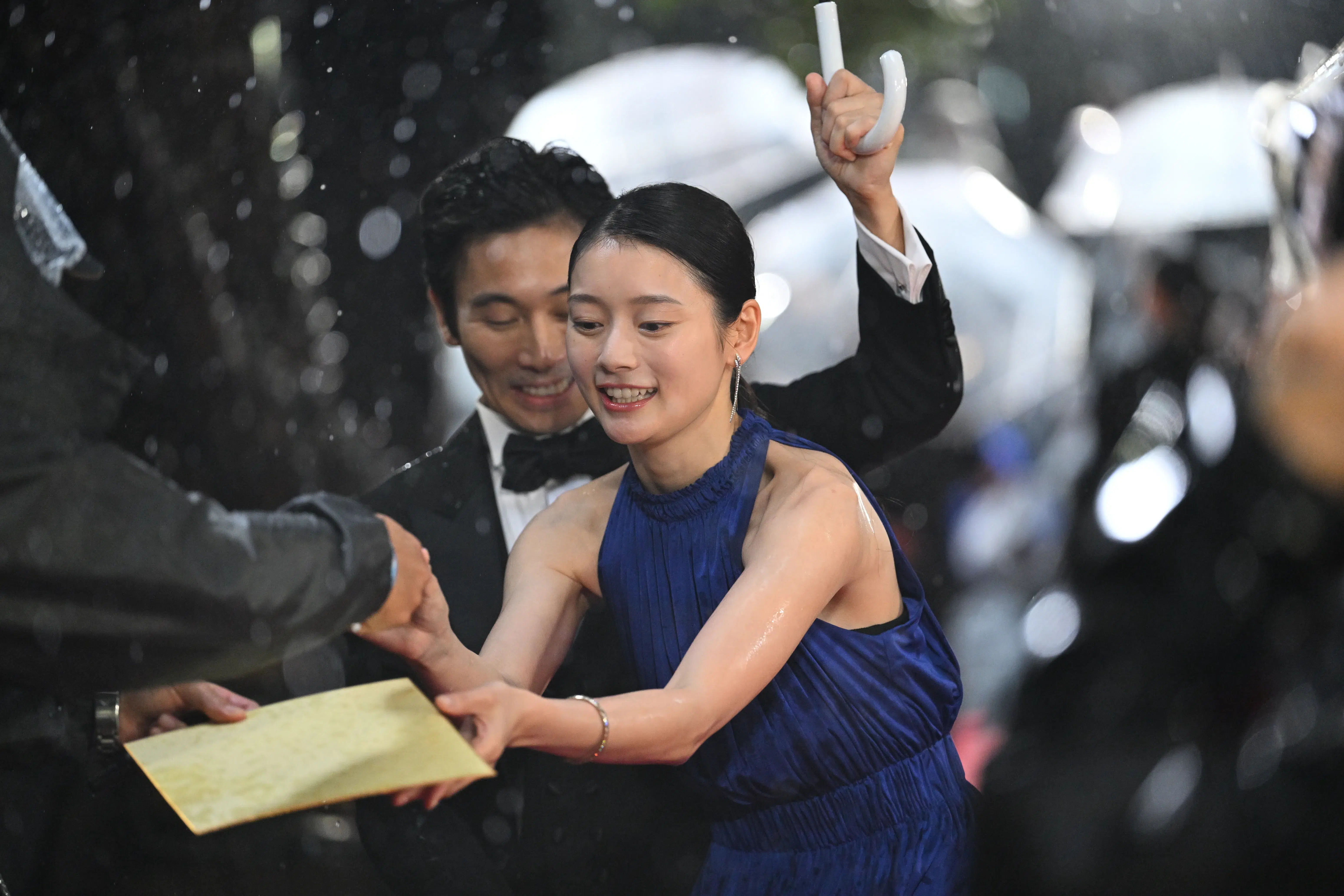 【第39回東京国際映画祭】中島健人、岡田准一ら総勢262名がレッドカーペットに集結!雨を飾る華やかな開幕セレモニー 350 【第39回東京国際映画祭】中島健人、岡田准一ら総勢262名がレッドカーペットに集結!雨を飾る華やかな開幕セレモニー