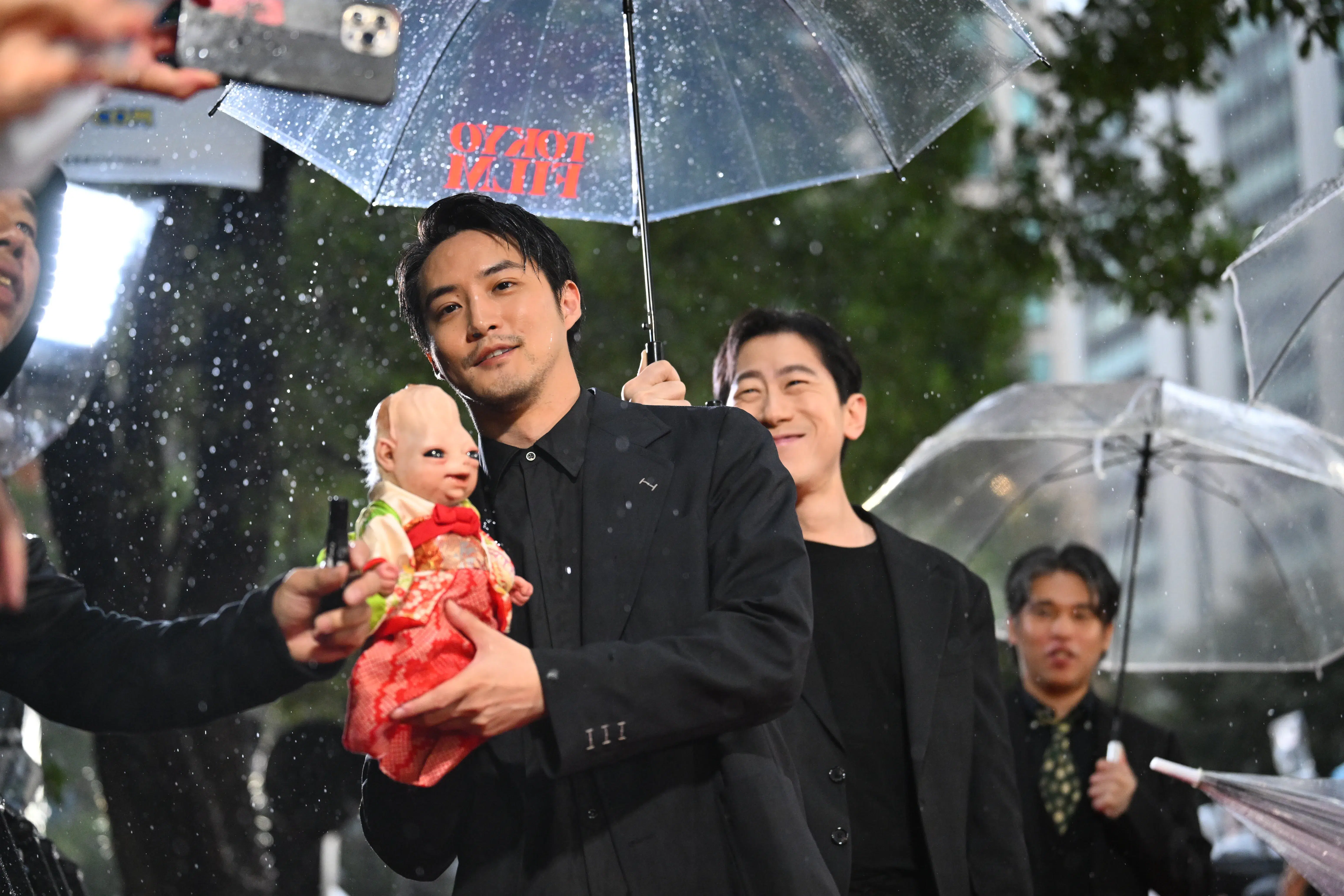 【第39回東京国際映画祭】中島健人、岡田准一ら総勢262名がレッドカーペットに集結!雨を飾る華やかな開幕セレモニー 339 【第39回東京国際映画祭】中島健人、岡田准一ら総勢262名がレッドカーペットに集結!雨を飾る華やかな開幕セレモニー