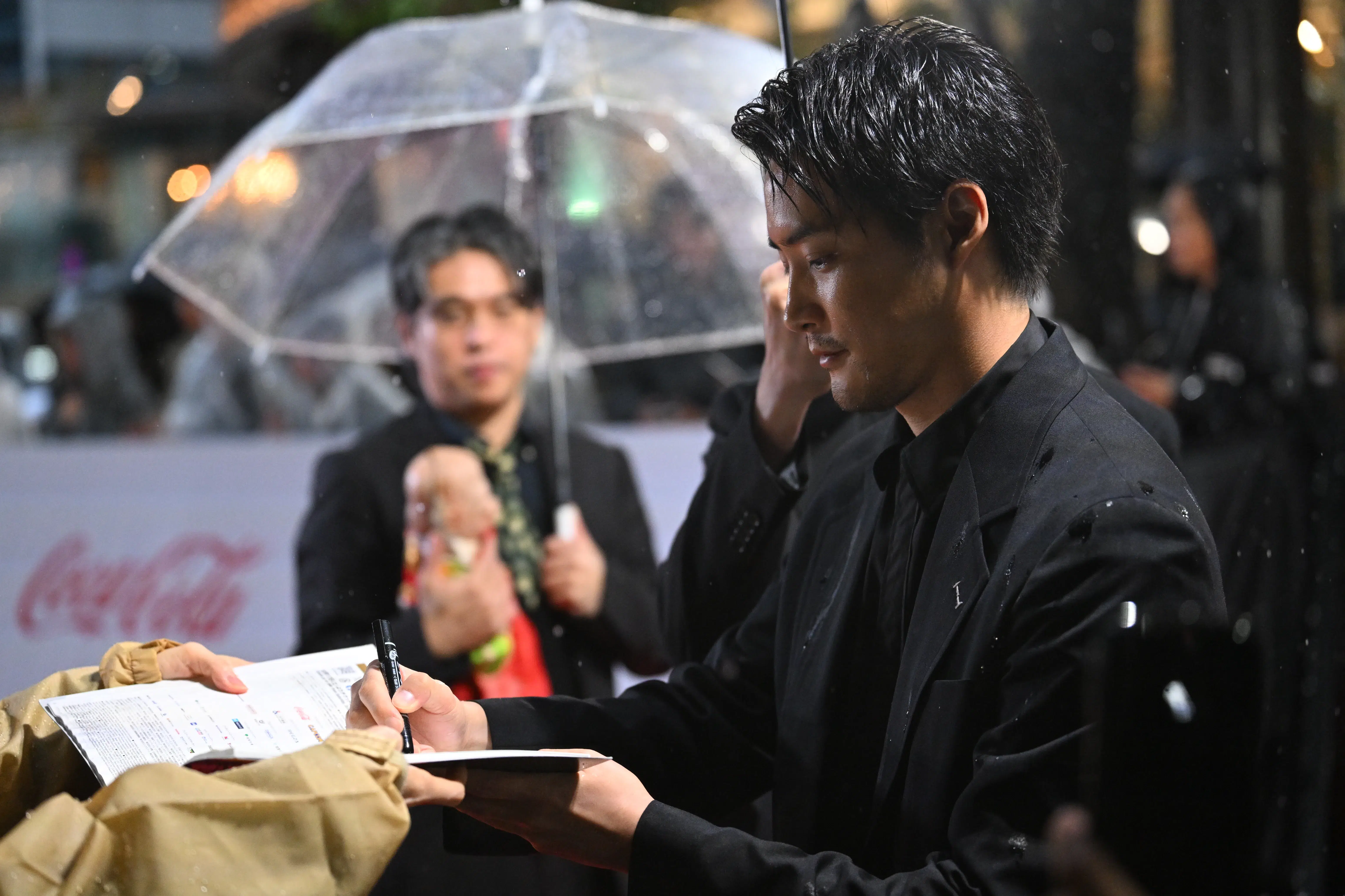 【第39回東京国際映画祭】中島健人、岡田准一ら総勢262名がレッドカーペットに集結!雨を飾る華やかな開幕セレモニー 338 【第39回東京国際映画祭】中島健人、岡田准一ら総勢262名がレッドカーペットに集結!雨を飾る華やかな開幕セレモニー