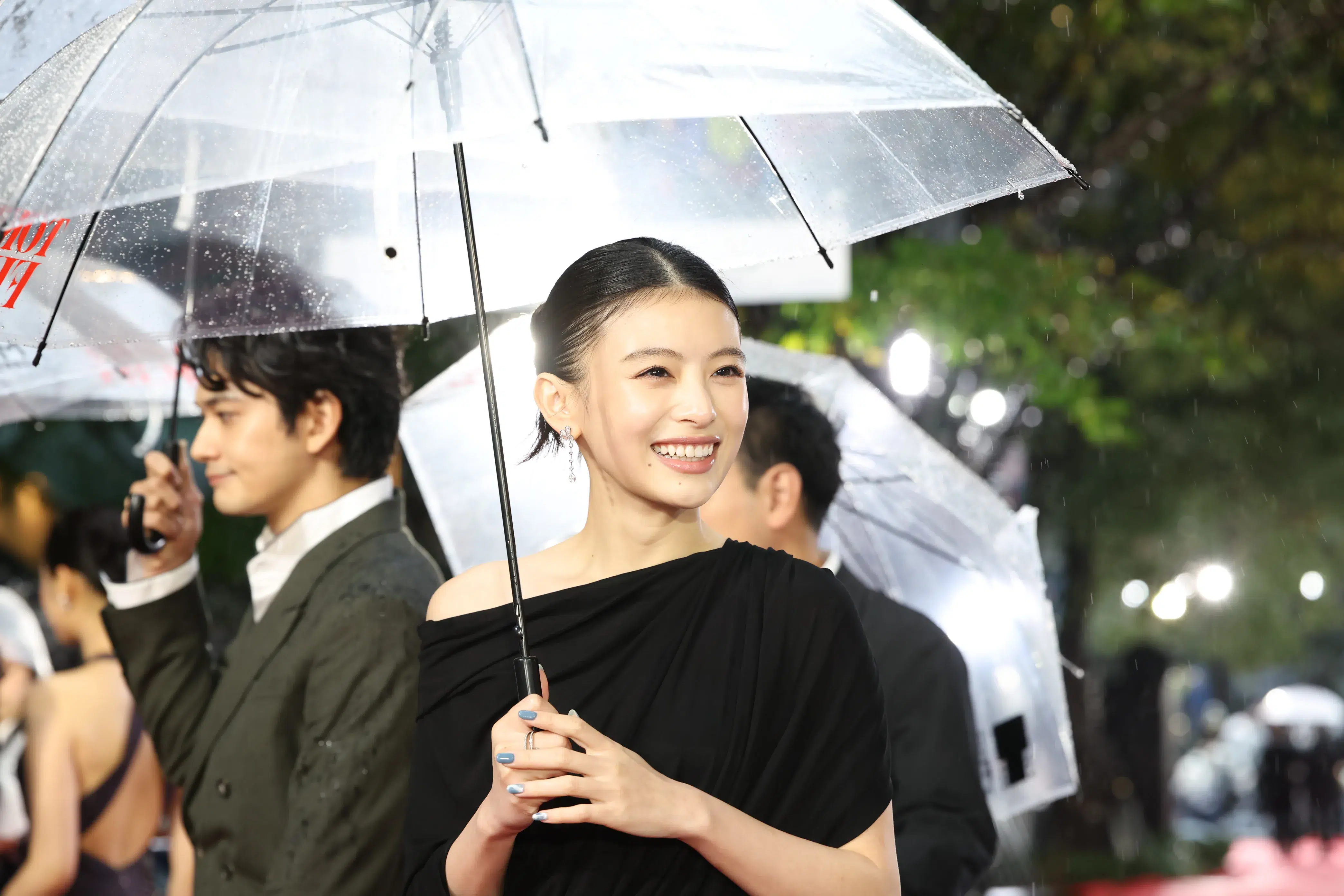 【第39回東京国際映画祭】中島健人、岡田准一ら総勢262名がレッドカーペットに集結!雨を飾る華やかな開幕セレモニー 335 【第39回東京国際映画祭】中島健人、岡田准一ら総勢262名がレッドカーペットに集結!雨を飾る華やかな開幕セレモニー