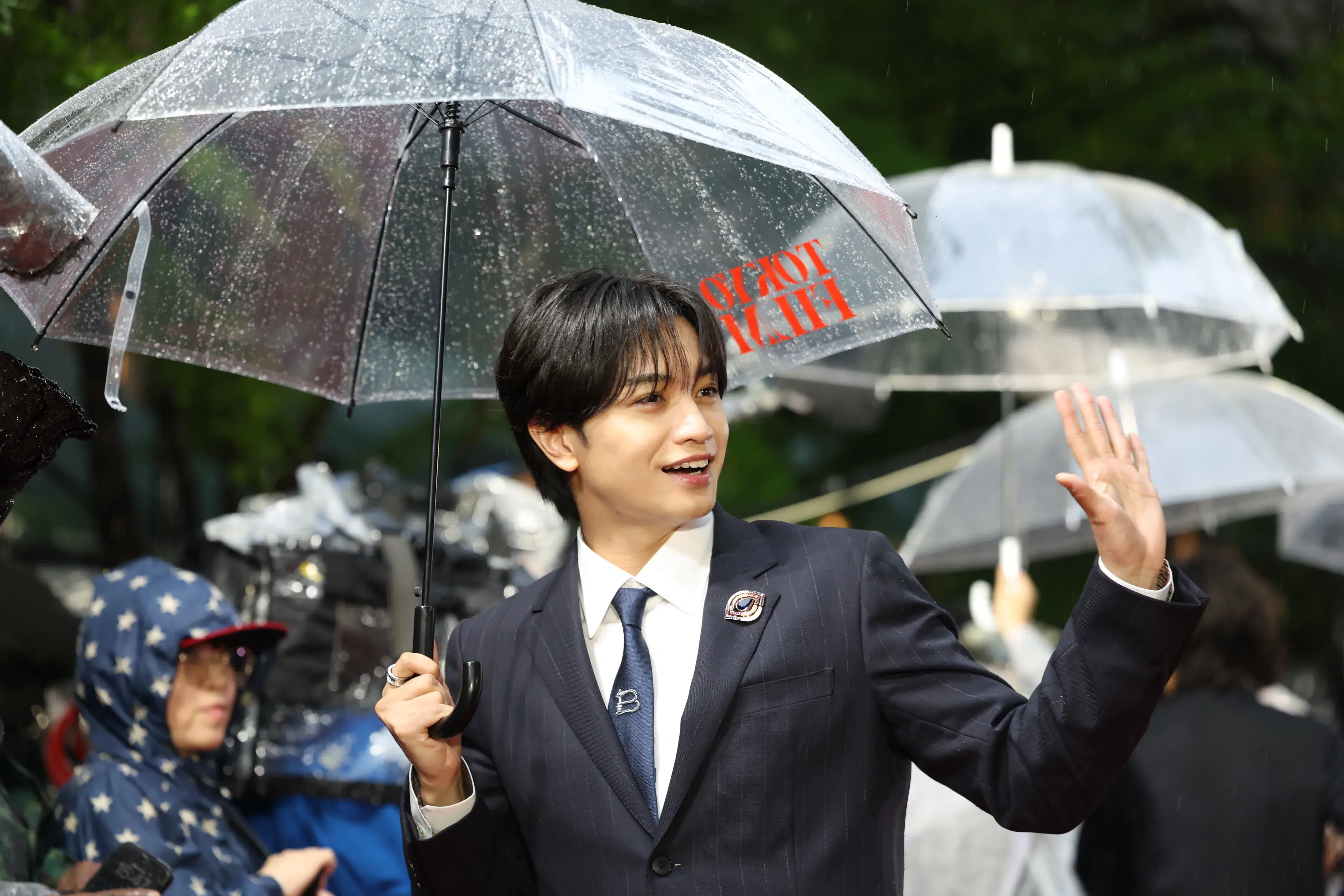 【第39回東京国際映画祭】中島健人、岡田准一ら総勢262名がレッドカーペットに集結!雨を飾る華やかな開幕セレモニー 330 【第39回東京国際映画祭】中島健人、岡田准一ら総勢262名がレッドカーペットに集結!雨を飾る華やかな開幕セレモニー