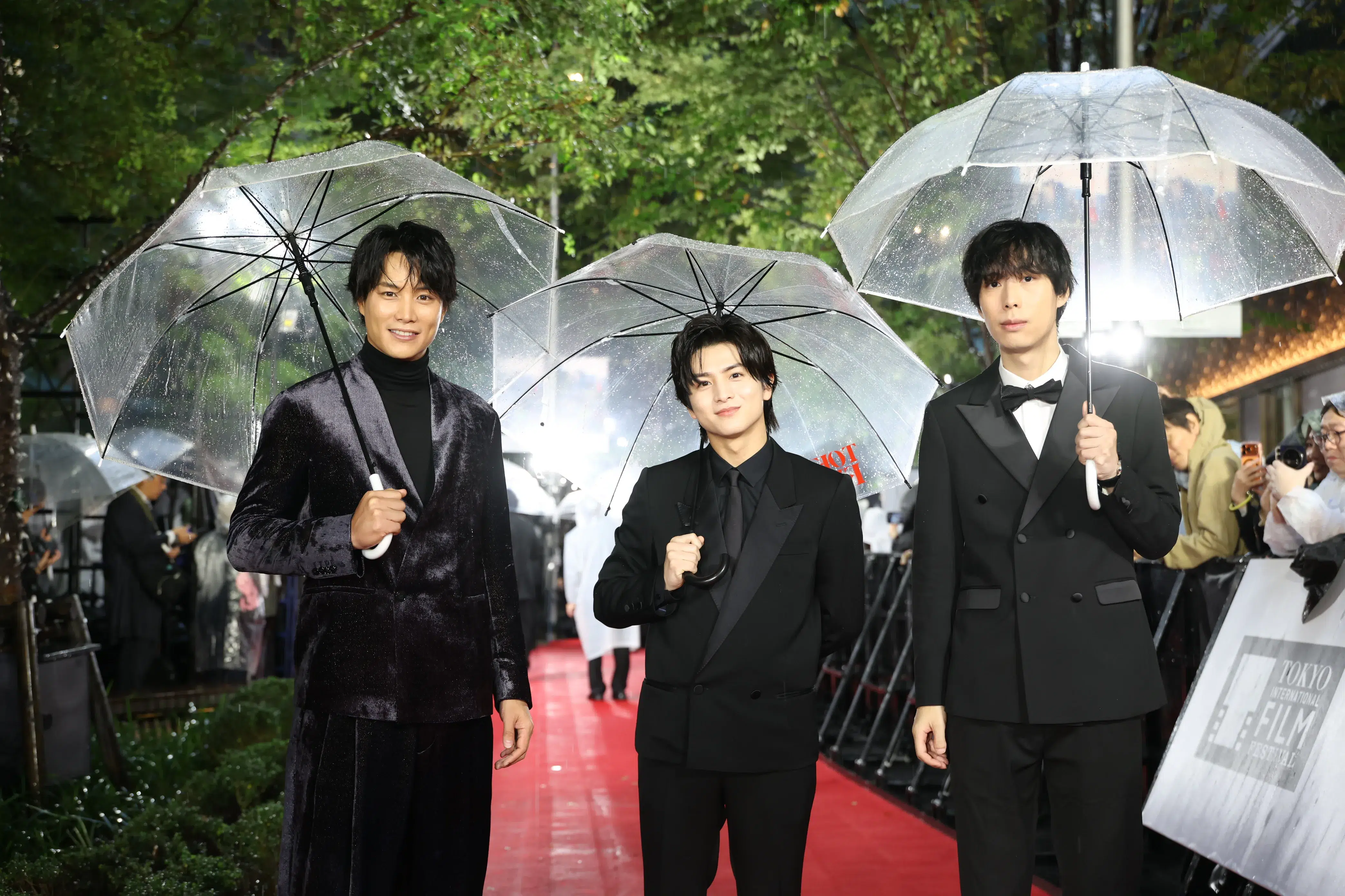 【第39回東京国際映画祭】中島健人、岡田准一ら総勢262名がレッドカーペットに集結!雨を飾る華やかな開幕セレモニー 323 【第39回東京国際映画祭】中島健人、岡田准一ら総勢262名がレッドカーペットに集結!雨を飾る華やかな開幕セレモニー