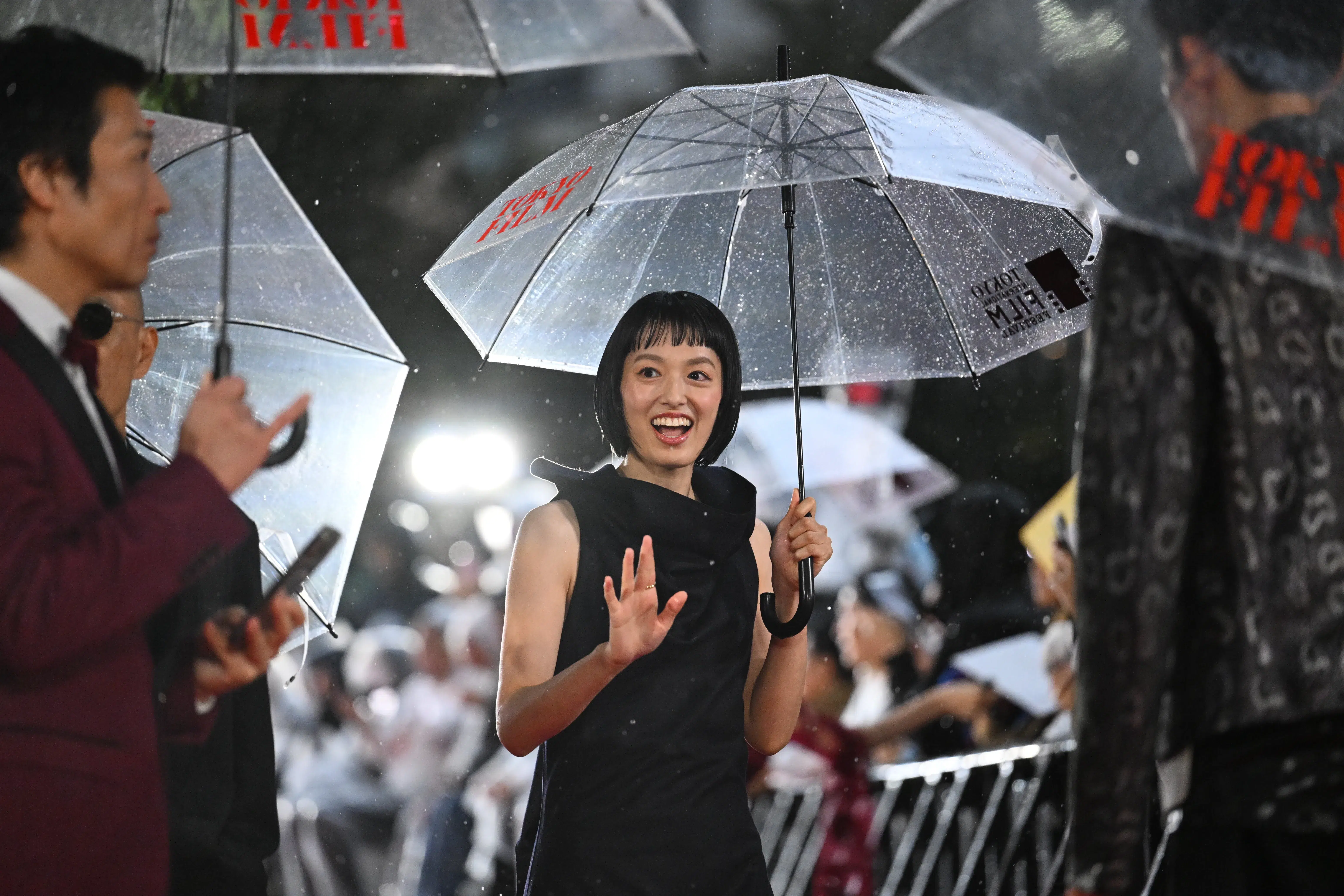 【第39回東京国際映画祭】中島健人、岡田准一ら総勢262名がレッドカーペットに集結!雨を飾る華やかな開幕セレモニー 451 【第39回東京国際映画祭】中島健人、岡田准一ら総勢262名がレッドカーペットに集結!雨を飾る華やかな開幕セレモニー