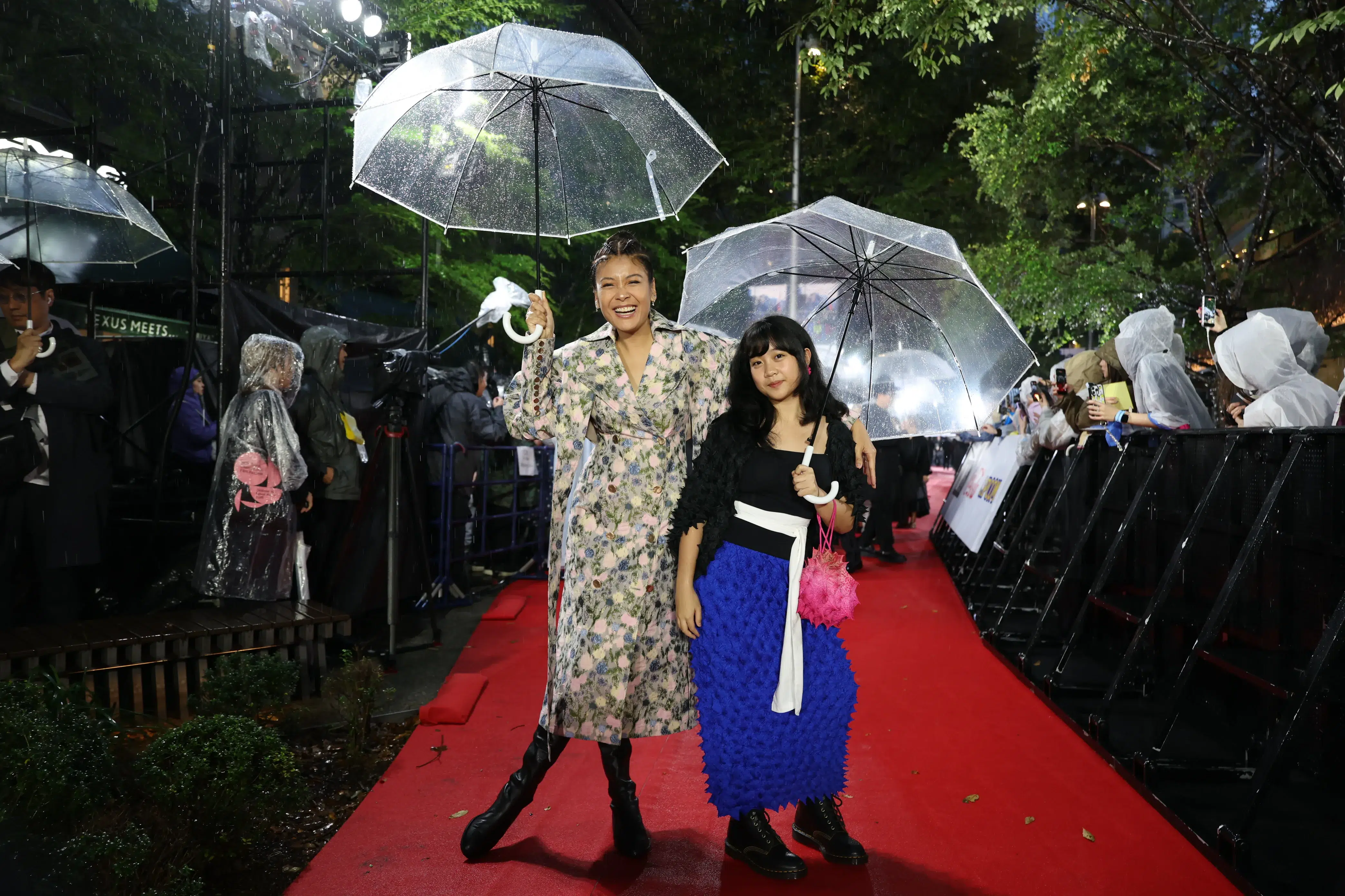 【第39回東京国際映画祭】中島健人、岡田准一ら総勢262名がレッドカーペットに集結!雨を飾る華やかな開幕セレモニー 318 【第39回東京国際映画祭】中島健人、岡田准一ら総勢262名がレッドカーペットに集結!雨を飾る華やかな開幕セレモニー