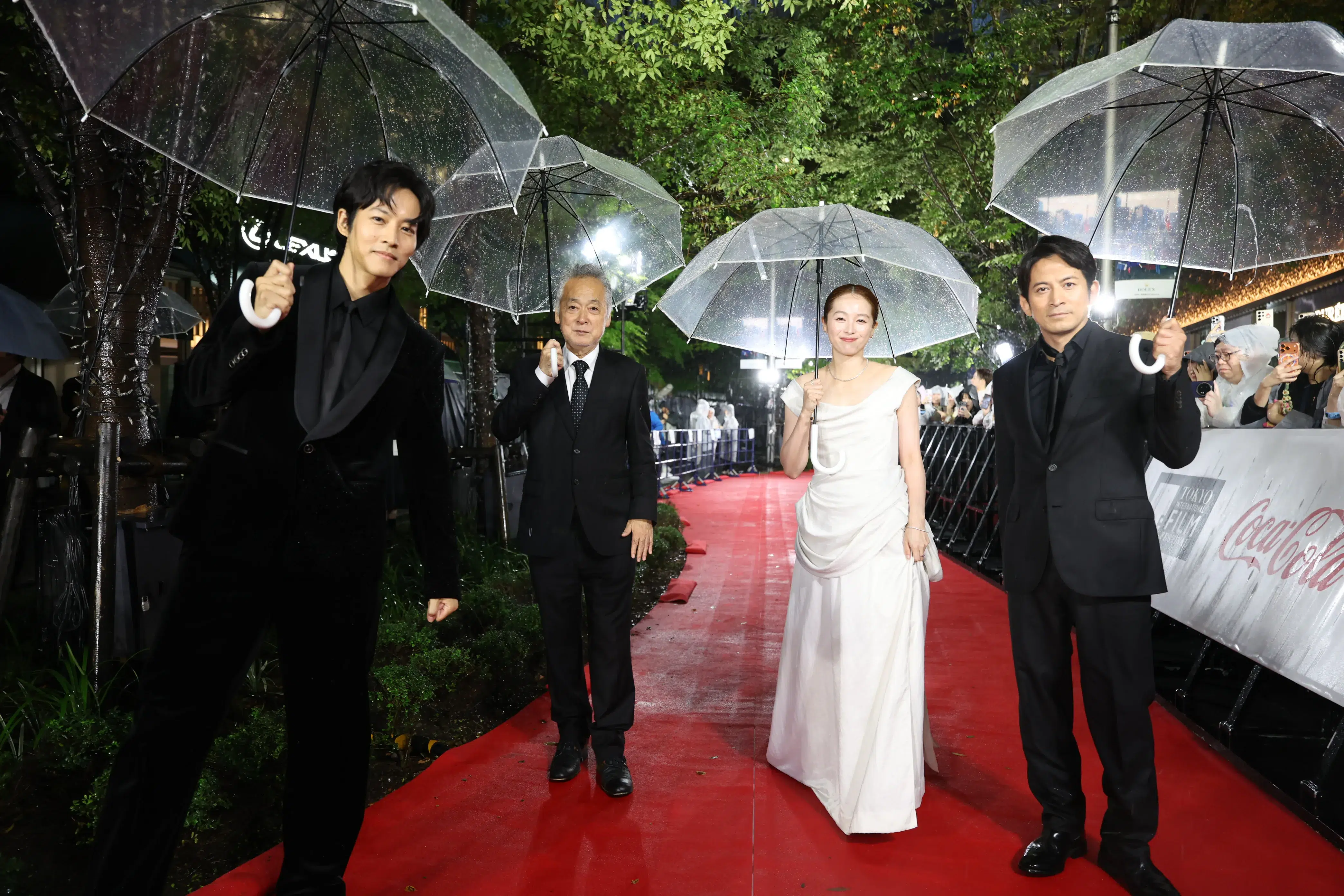 【第39回東京国際映画祭】中島健人、岡田准一ら総勢262名がレッドカーペットに集結!雨を飾る華やかな開幕セレモニー 302 【第39回東京国際映画祭】中島健人、岡田准一ら総勢262名がレッドカーペットに集結!雨を飾る華やかな開幕セレモニー
