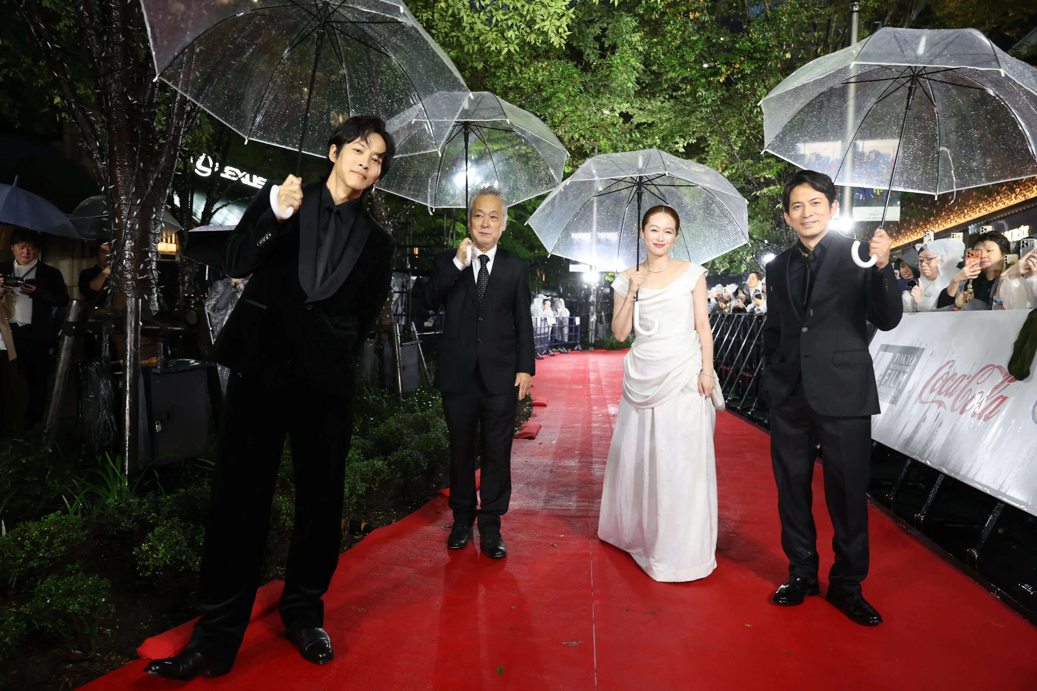 【第39回東京国際映画祭】中島健人、岡田准一ら総勢262名がレッドカーペットに集結!雨を飾る華やかな開幕セレモニー 301 【第39回東京国際映画祭】中島健人、岡田准一ら総勢262名がレッドカーペットに集結!雨を飾る華やかな開幕セレモニー