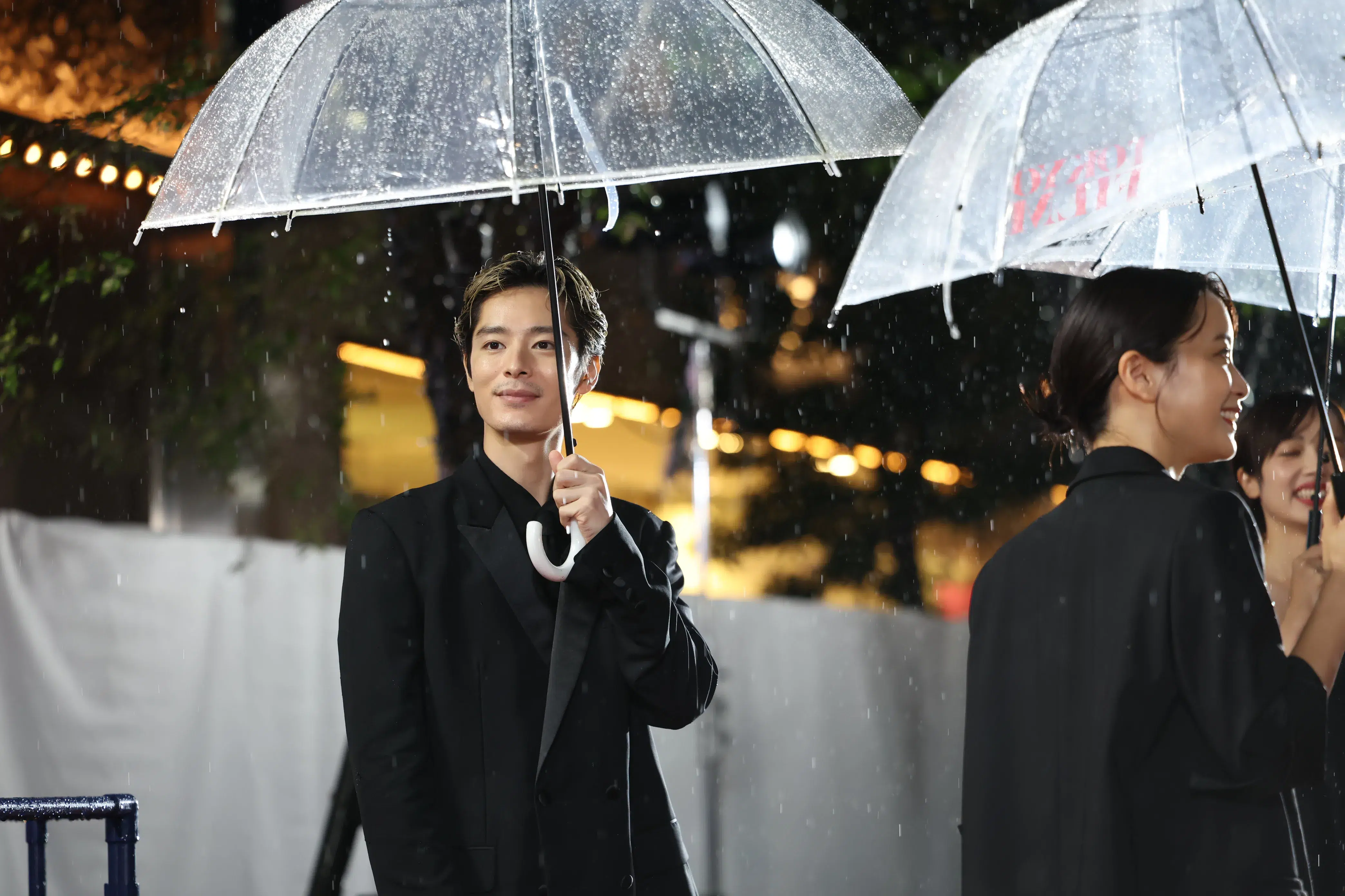 【第39回東京国際映画祭】中島健人、岡田准一ら総勢262名がレッドカーペットに集結!雨を飾る華やかな開幕セレモニー 299 【第39回東京国際映画祭】中島健人、岡田准一ら総勢262名がレッドカーペットに集結!雨を飾る華やかな開幕セレモニー