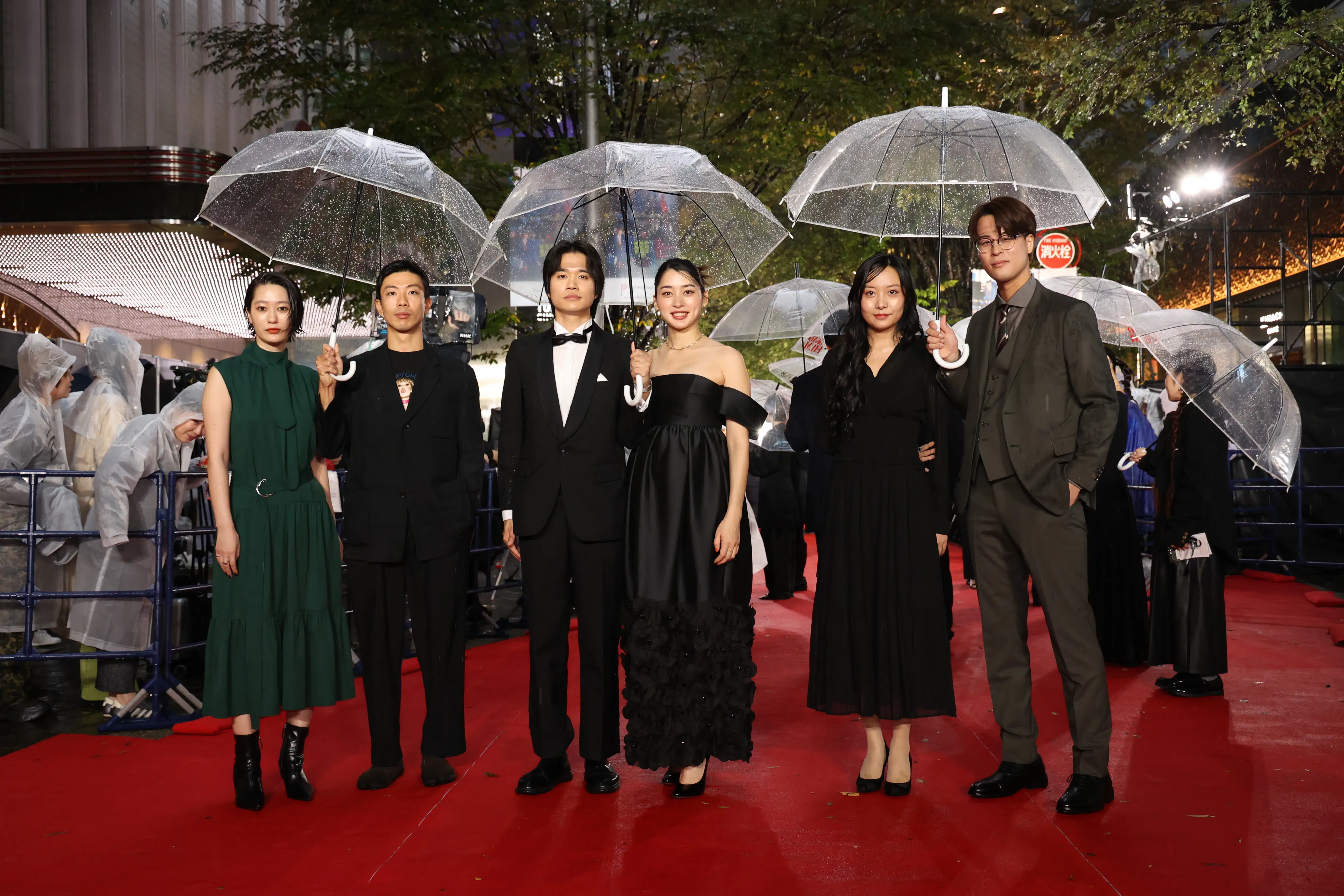 【第39回東京国際映画祭】中島健人、岡田准一ら総勢262名がレッドカーペットに集結!雨を飾る華やかな開幕セレモニー 286 【第39回東京国際映画祭】中島健人、岡田准一ら総勢262名がレッドカーペットに集結!雨を飾る華やかな開幕セレモニー