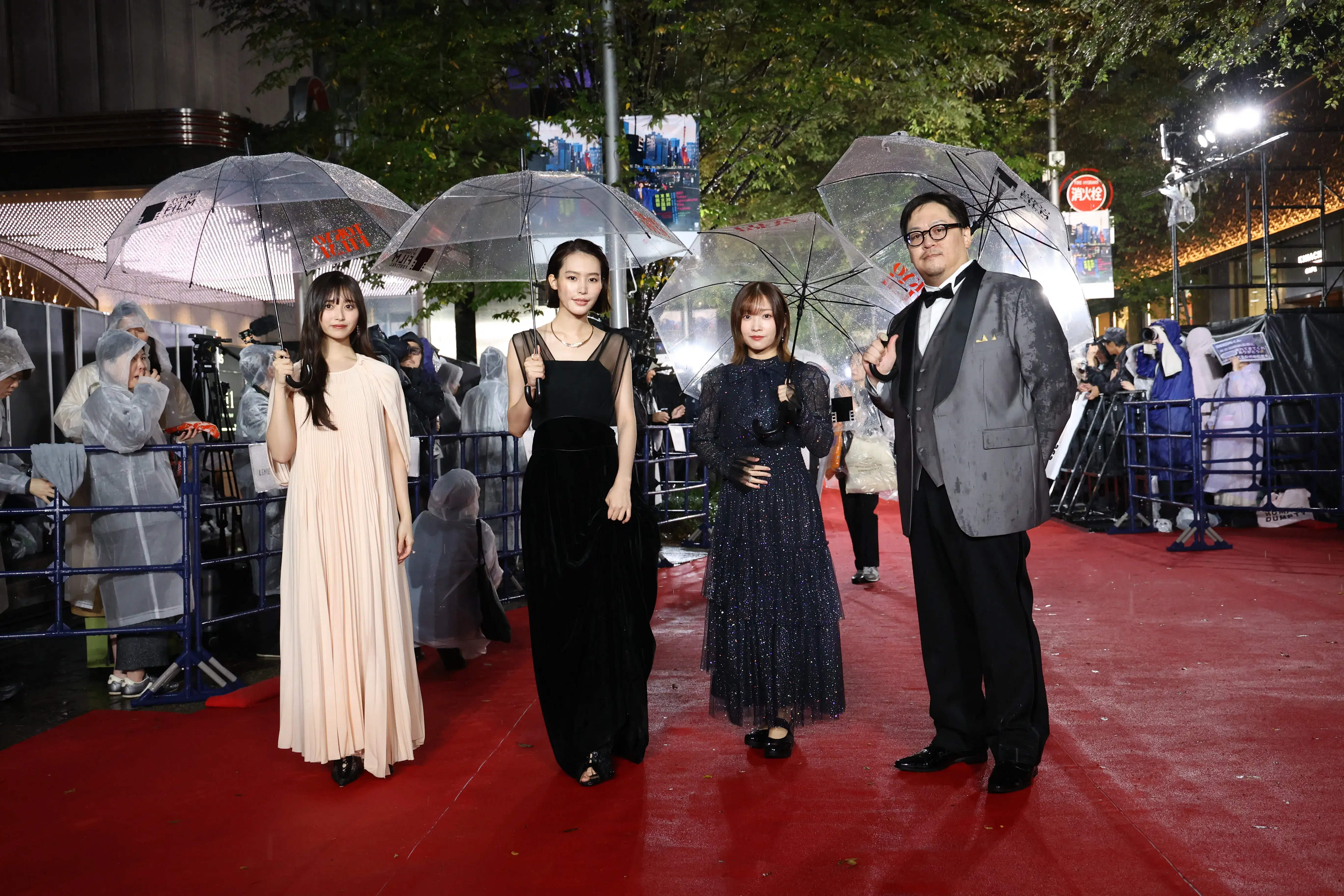 【第39回東京国際映画祭】中島健人、岡田准一ら総勢262名がレッドカーペットに集結!雨を飾る華やかな開幕セレモニー 267 【第39回東京国際映画祭】中島健人、岡田准一ら総勢262名がレッドカーペットに集結!雨を飾る華やかな開幕セレモニー