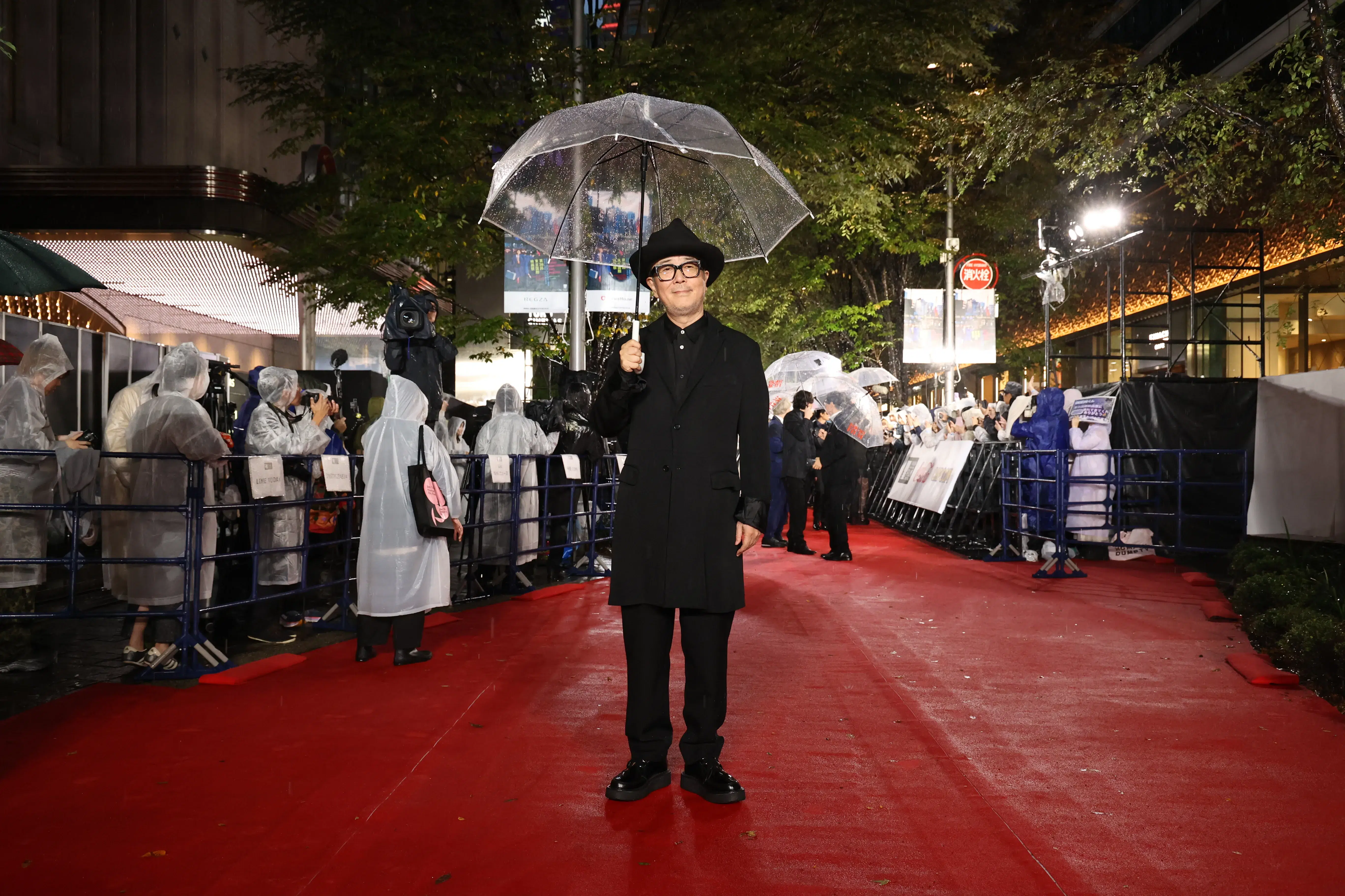 【第39回東京国際映画祭】中島健人、岡田准一ら総勢262名がレッドカーペットに集結!雨を飾る華やかな開幕セレモニー 266 【第39回東京国際映画祭】中島健人、岡田准一ら総勢262名がレッドカーペットに集結!雨を飾る華やかな開幕セレモニー